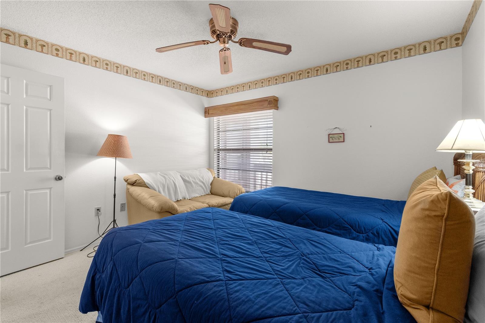 922 CAPRI ISLES BLVD #217