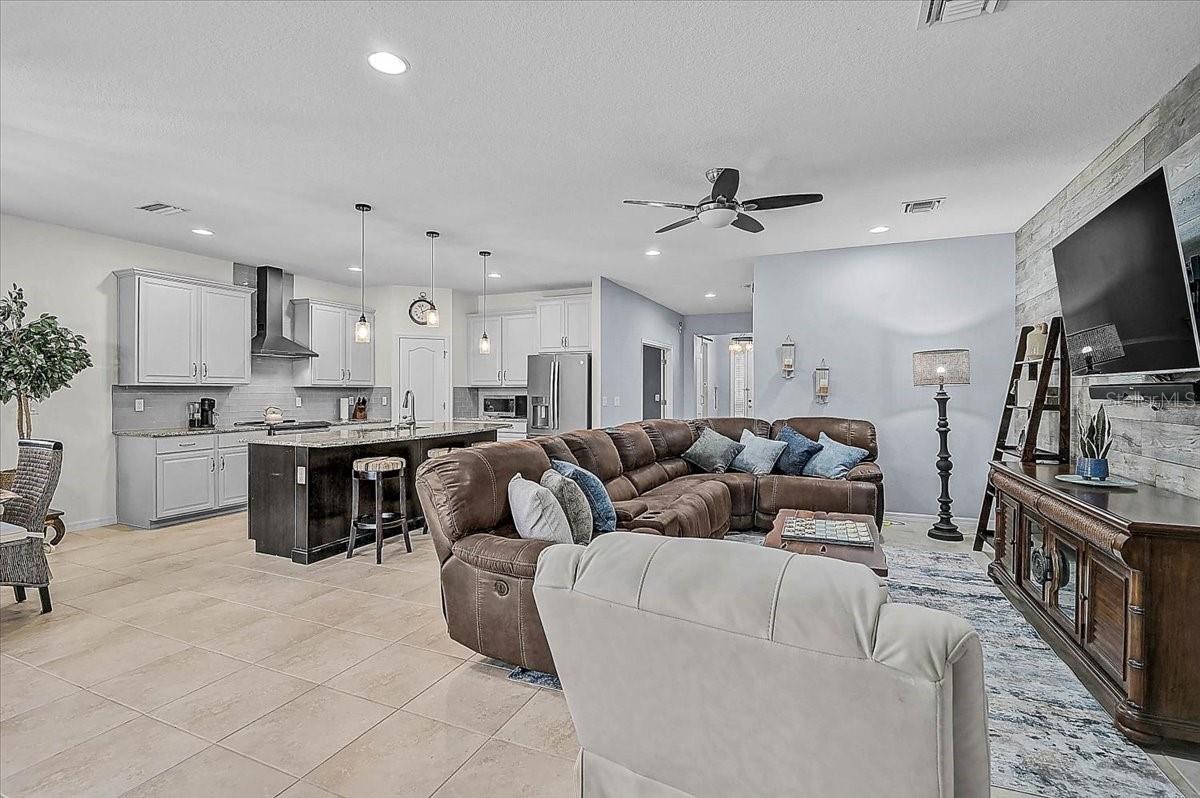 7893 PEACEFUL PAR DR