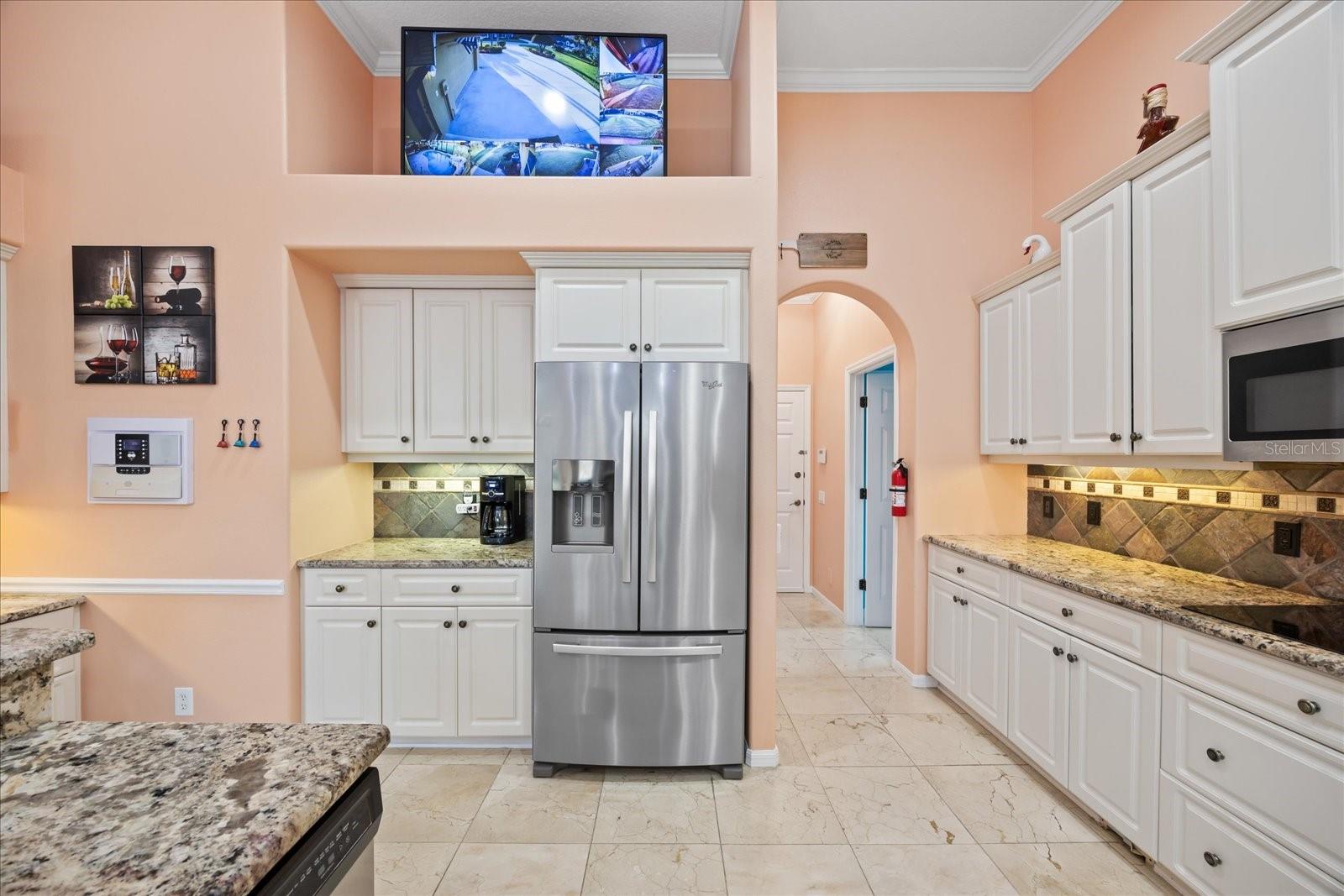 6107 GLEN ABBEY LN