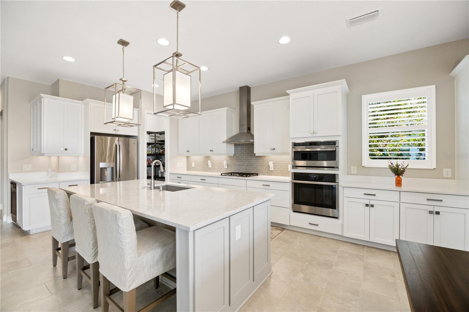 8083 WATERBEND TRL
