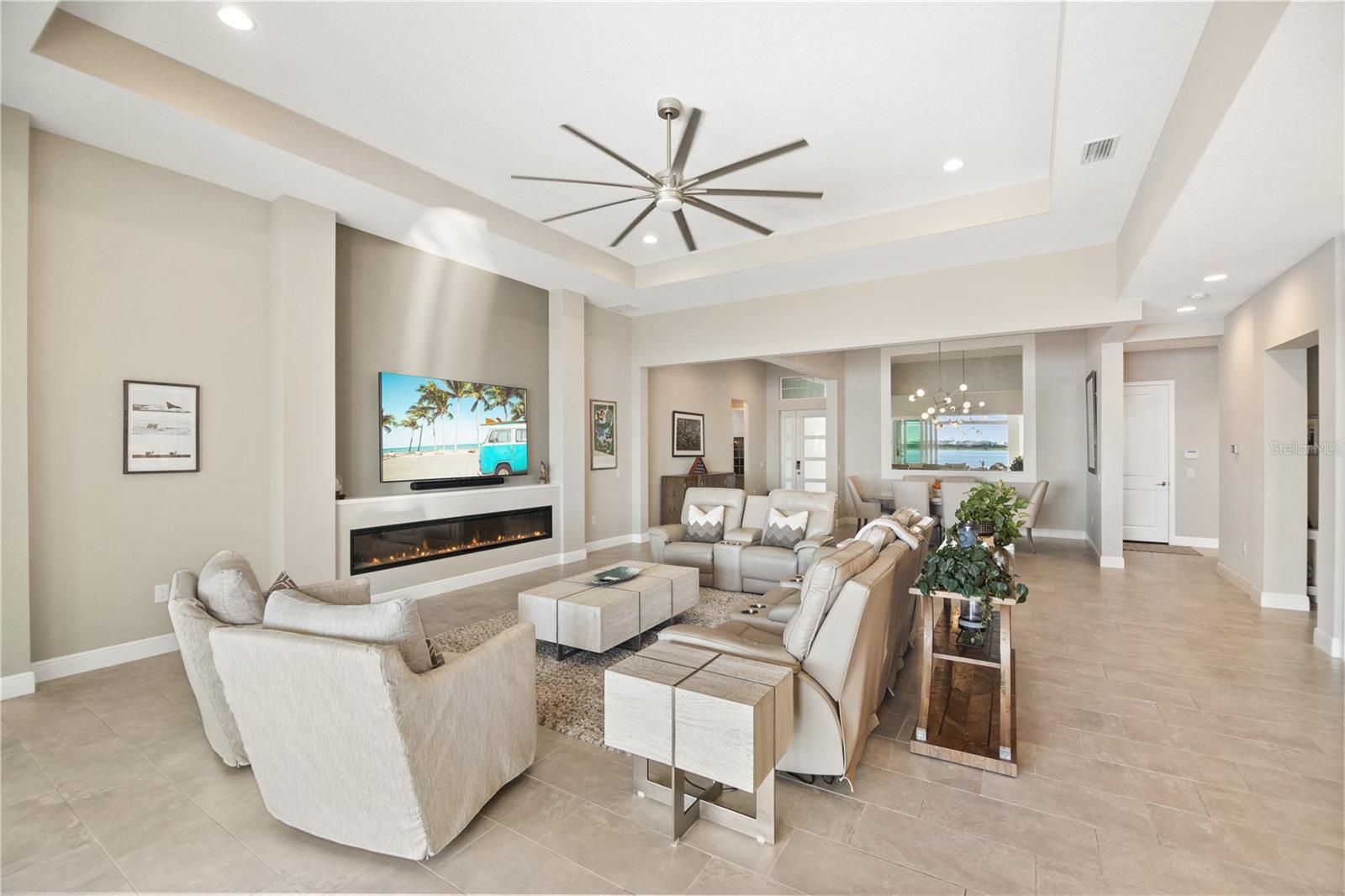 8083 WATERBEND TRL
