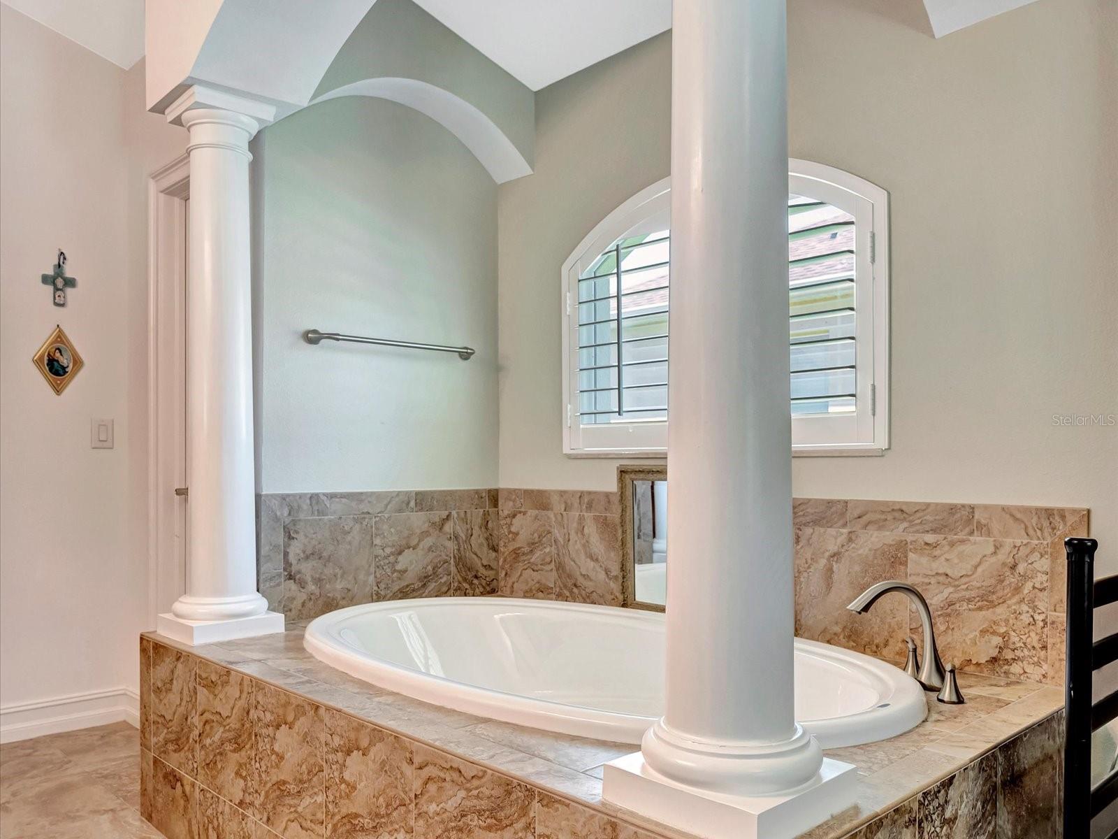 4731 BALBOA PARK LOOP W