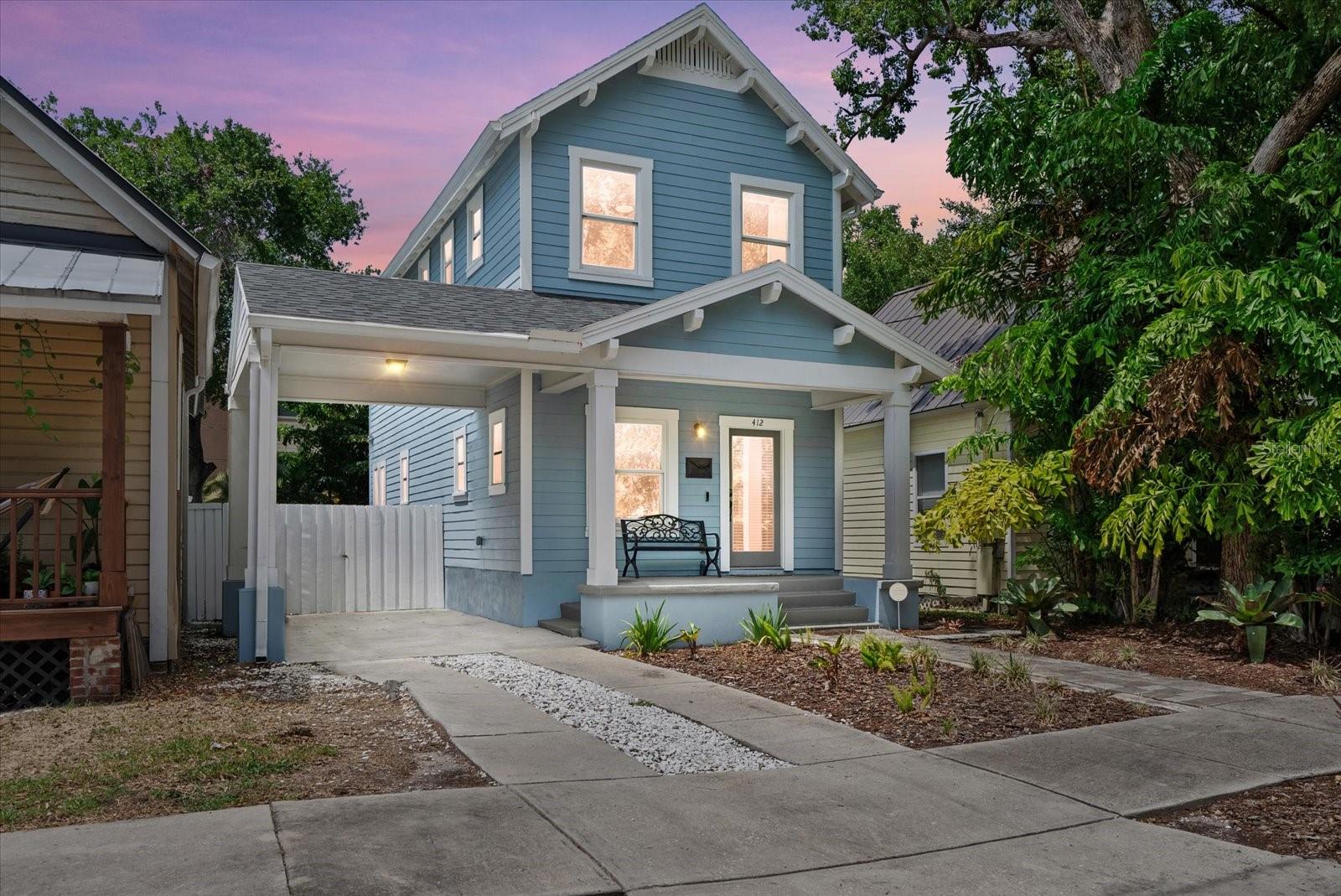 412 E AMELIA AVE
