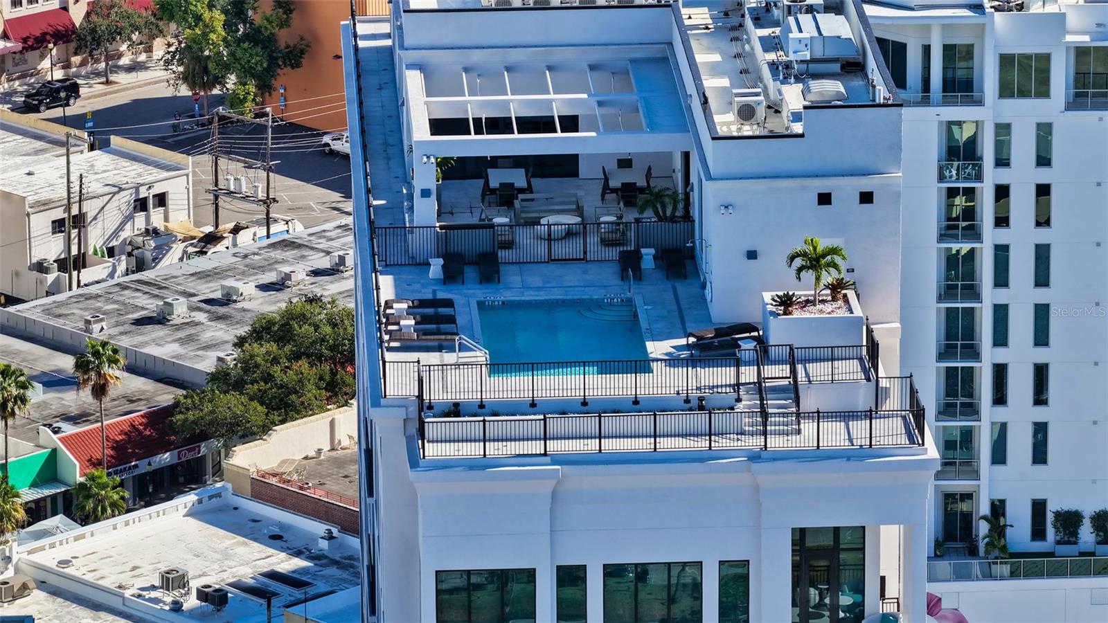 33 S PALM AVE #904