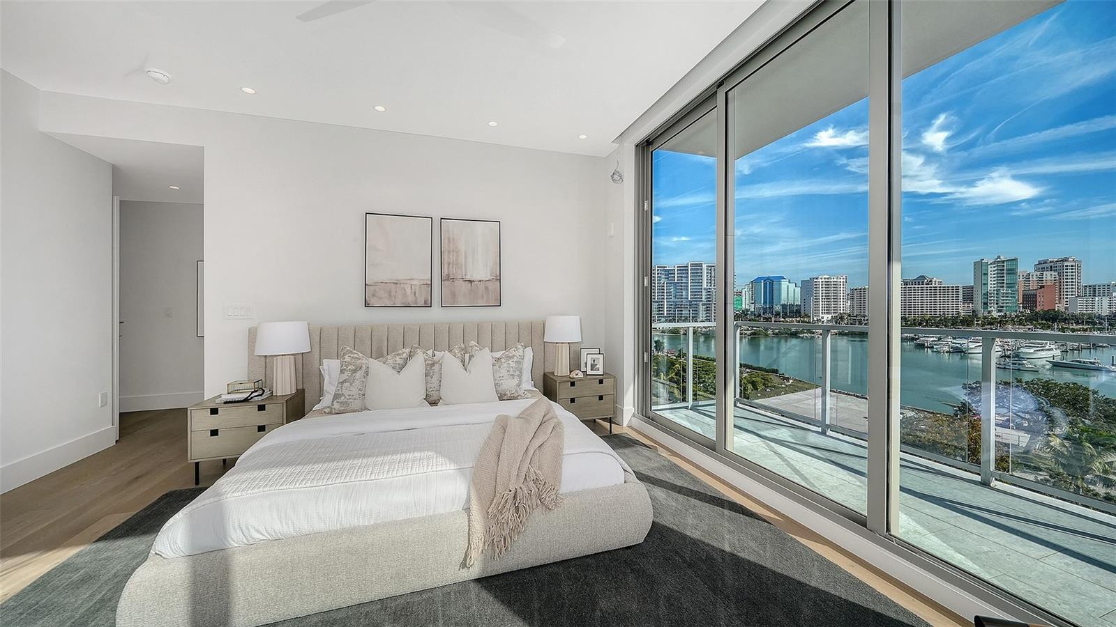 253 GOLDEN GATE POINT #703