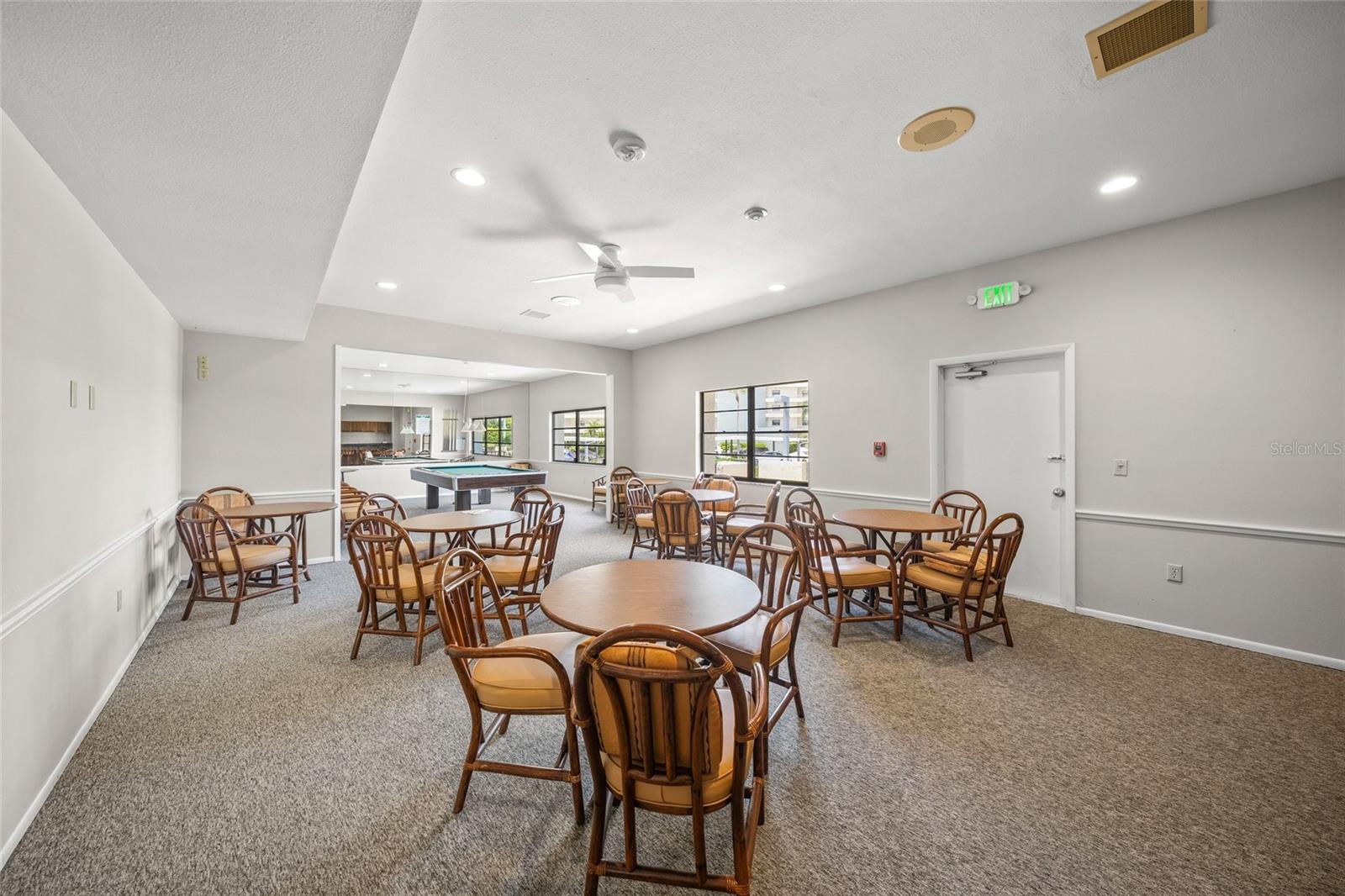 5750 MIDNIGHT PASS RD #704E