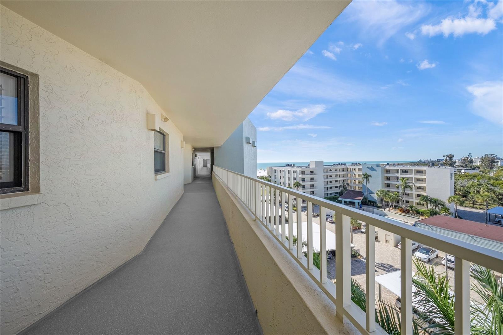 5750 MIDNIGHT PASS RD #704E