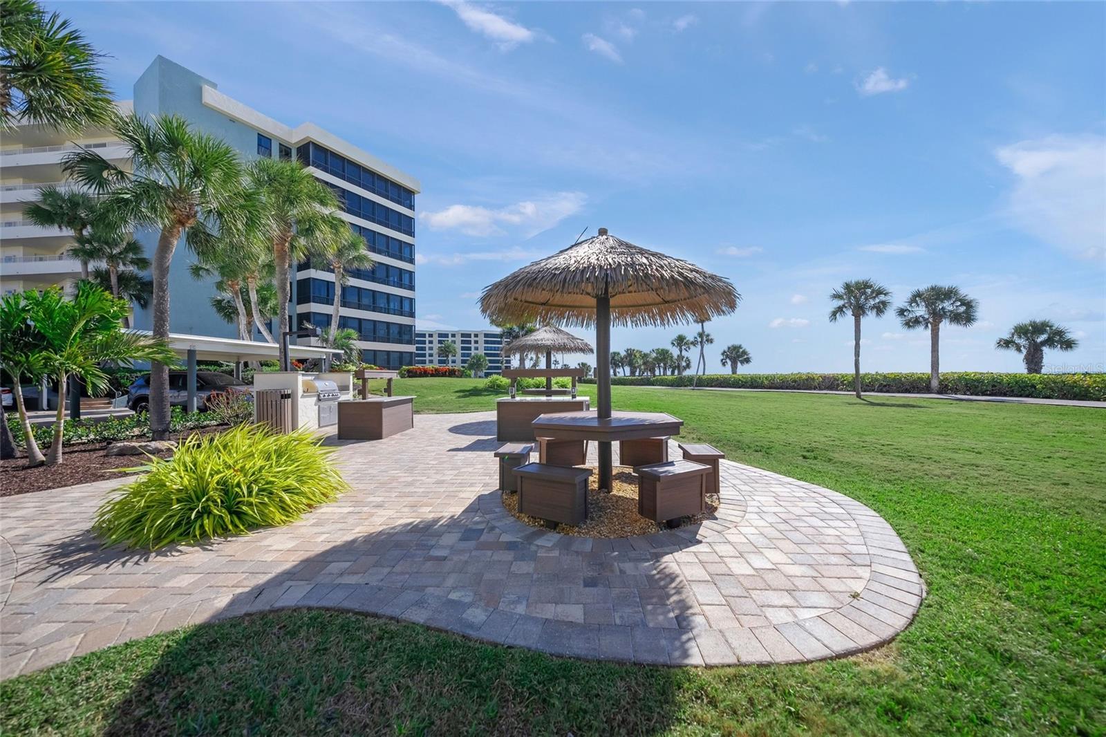 5750 MIDNIGHT PASS RD #704E