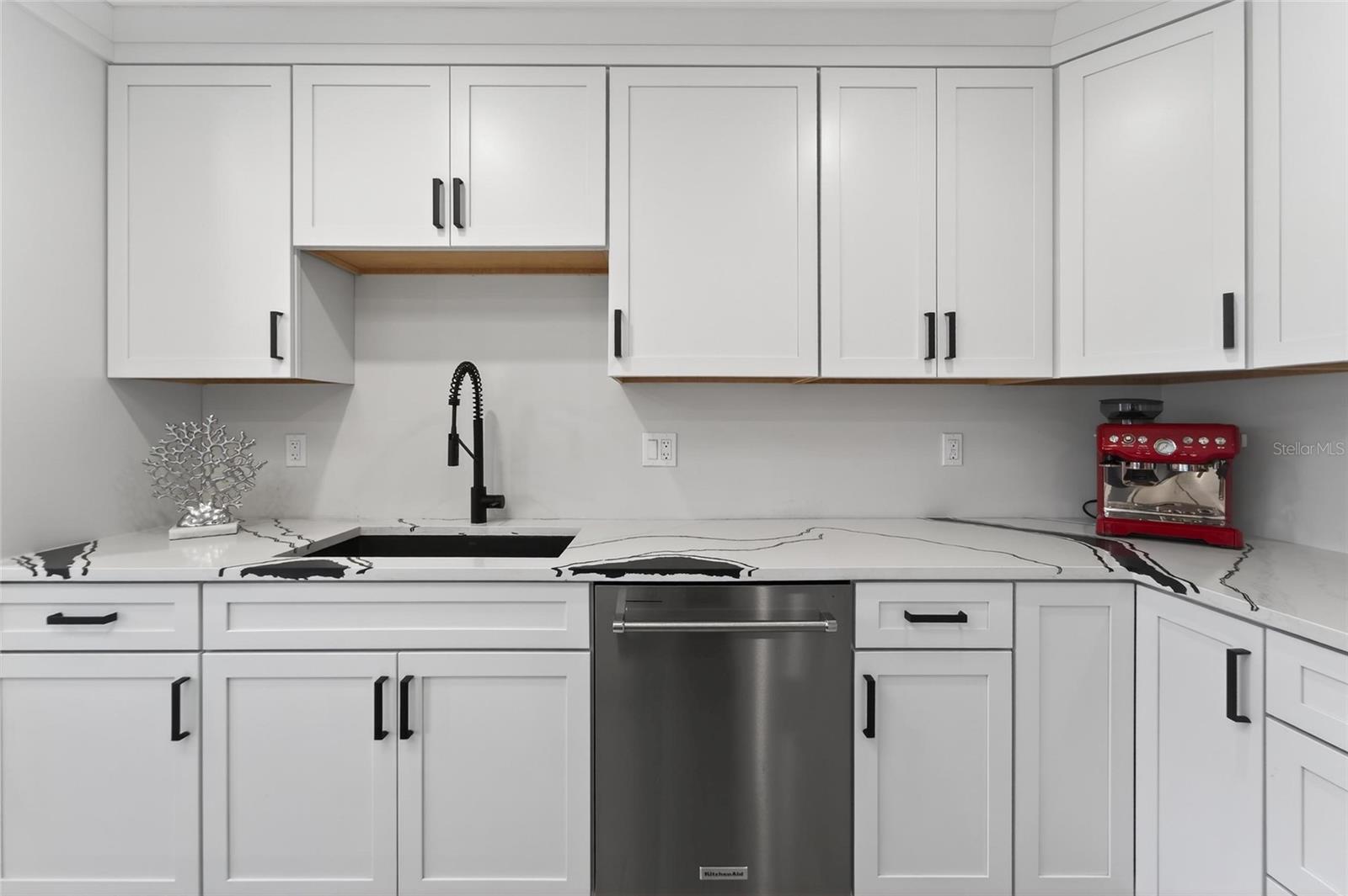 2155 HARBOURSIDE DR #804