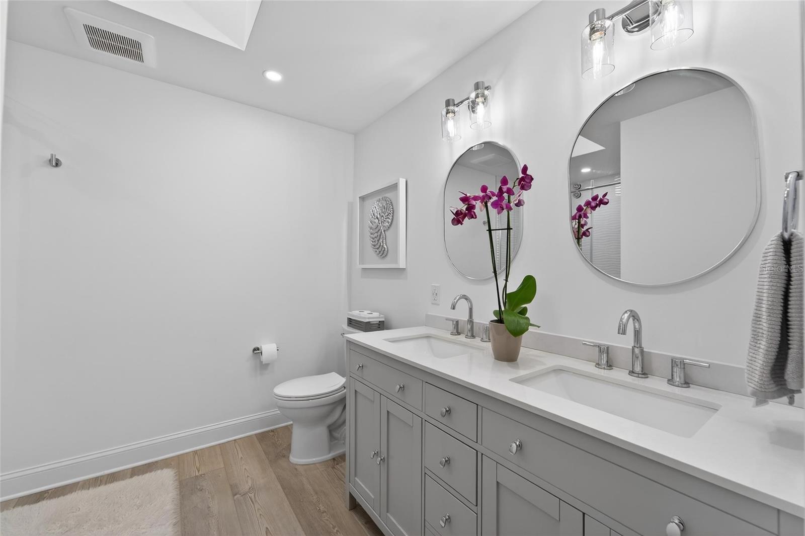 2155 HARBOURSIDE DR #804