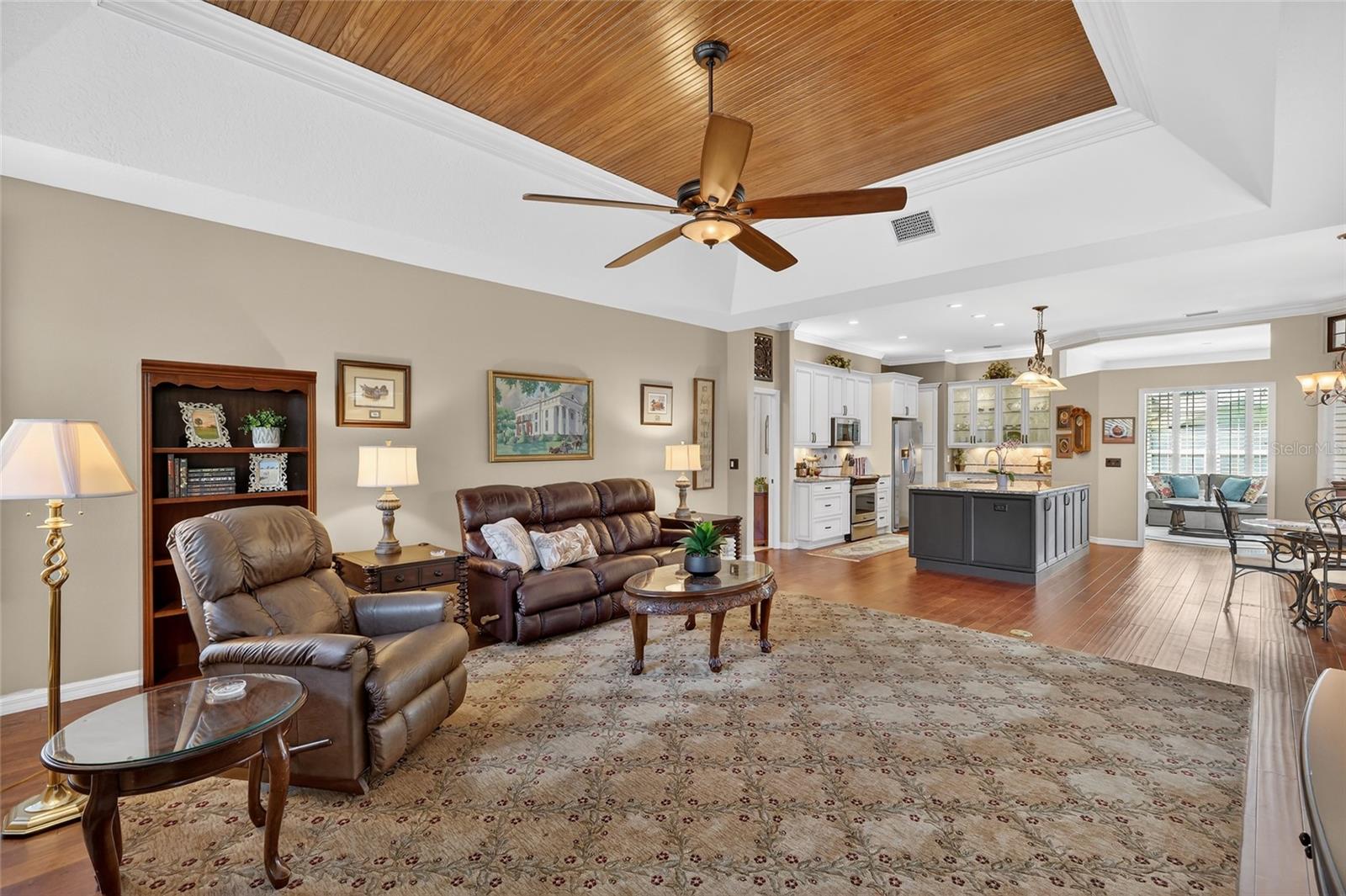 11908 OAK RIDGE DR