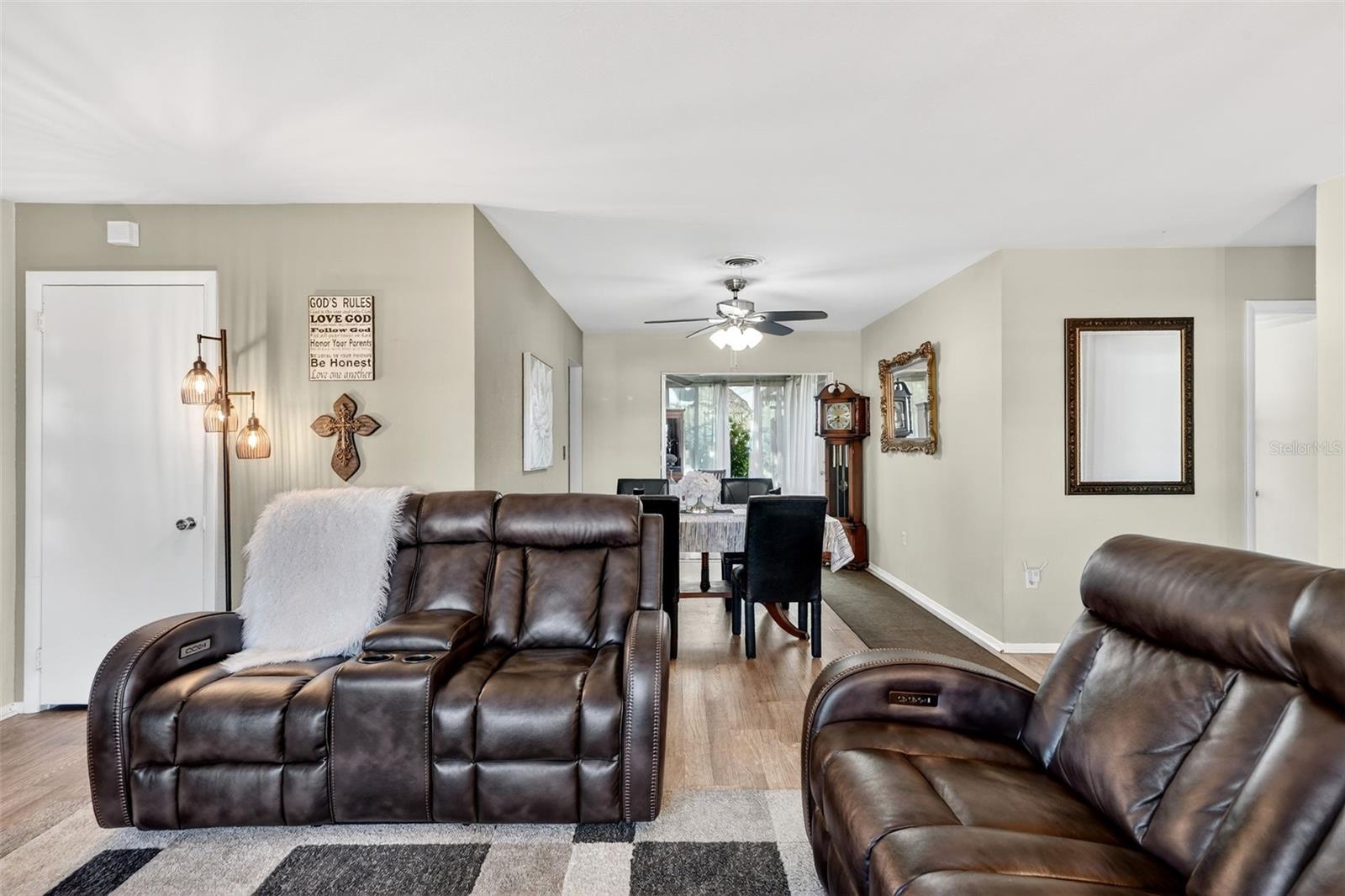 405 W SEMINOLE DR