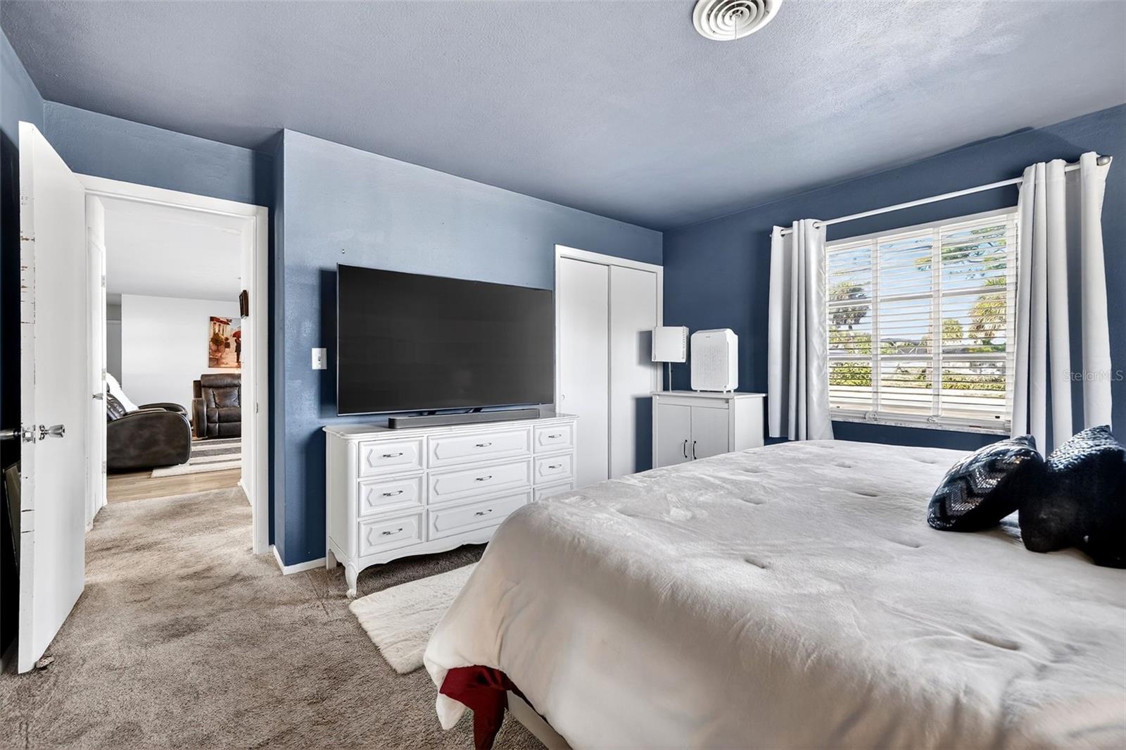 405 W SEMINOLE DR