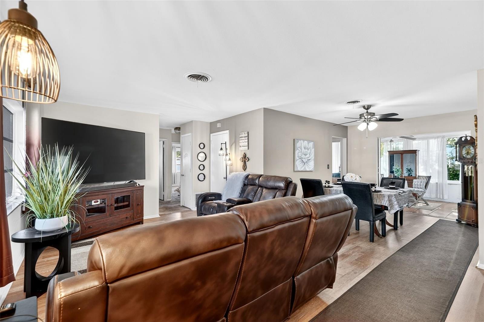 405 W SEMINOLE DR