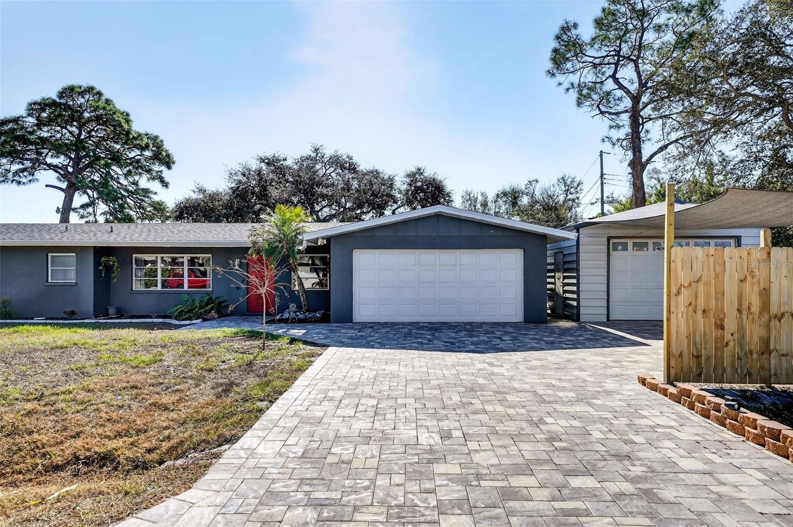 405 W SEMINOLE DR