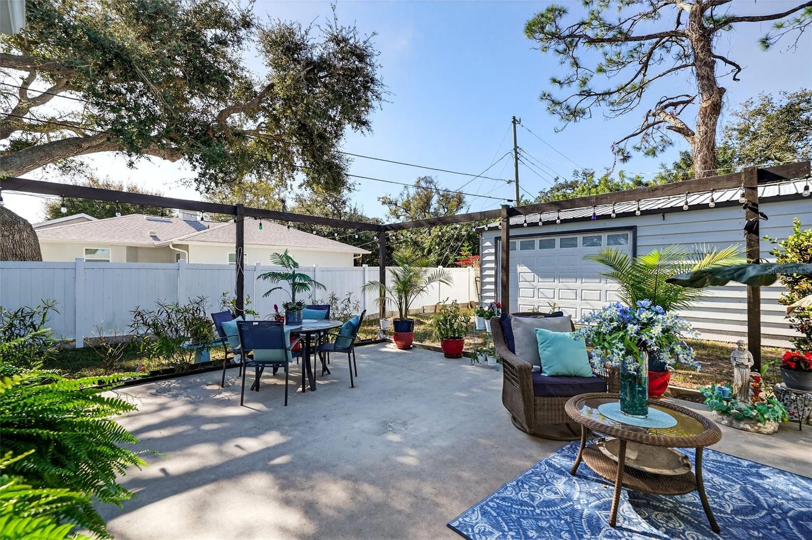 405 W SEMINOLE DR