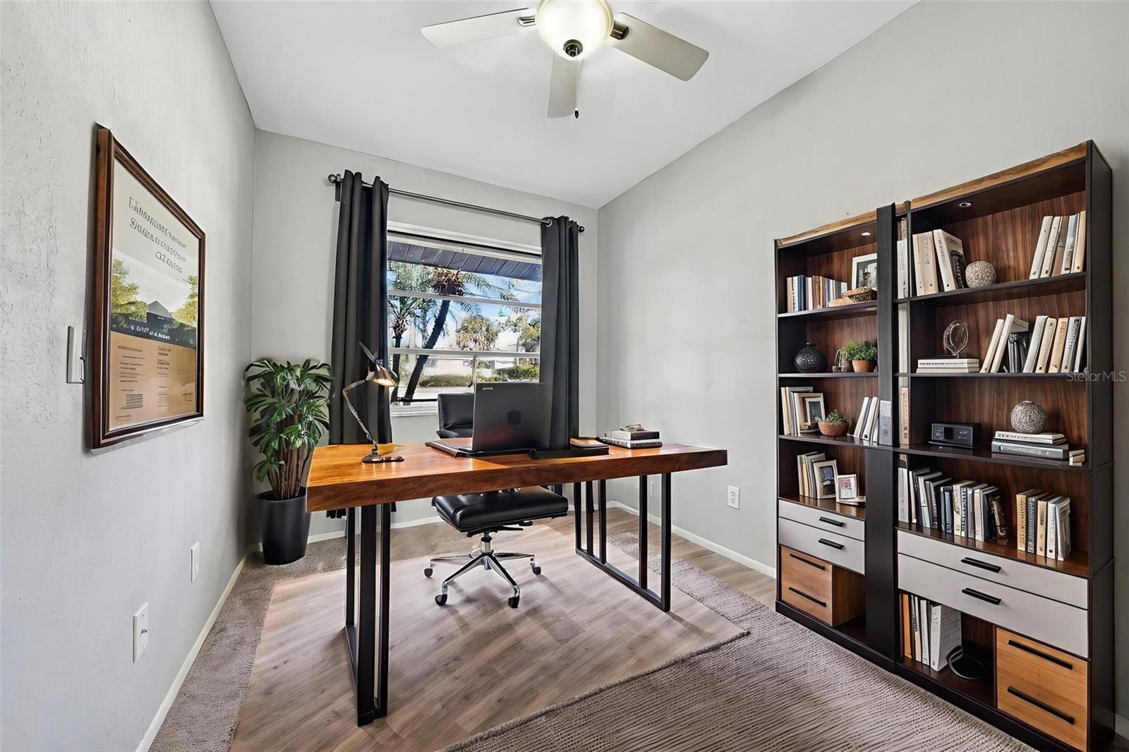 405 W SEMINOLE DR