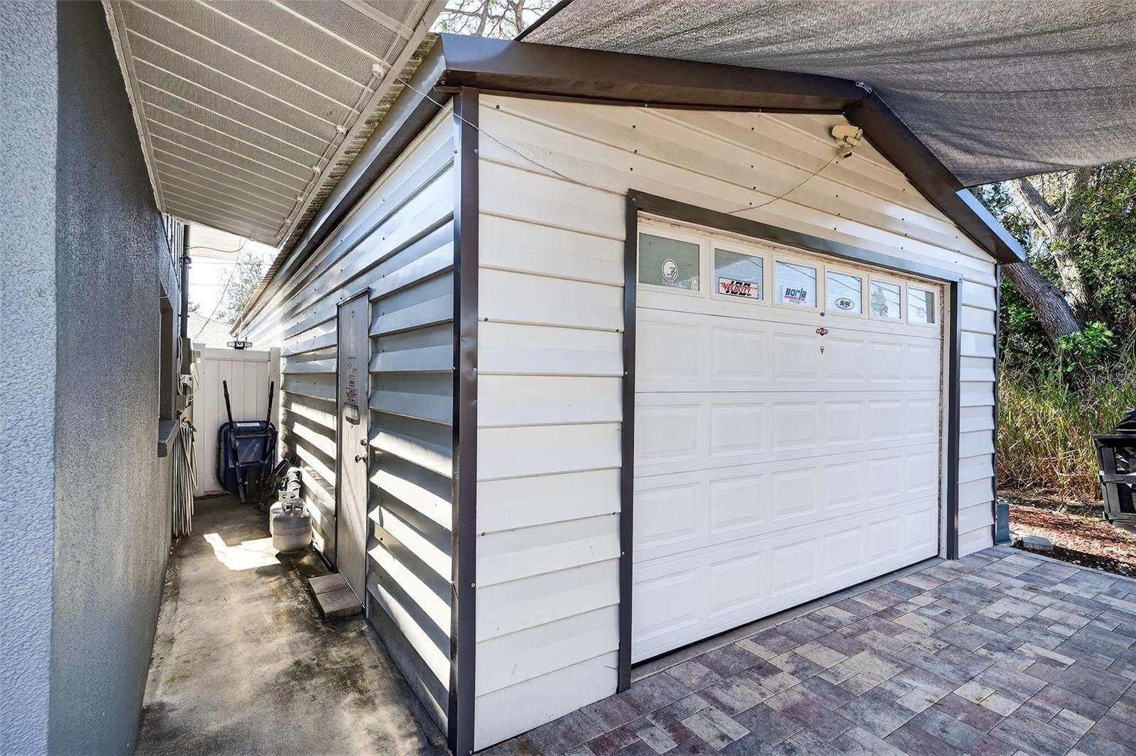 405 W SEMINOLE DR