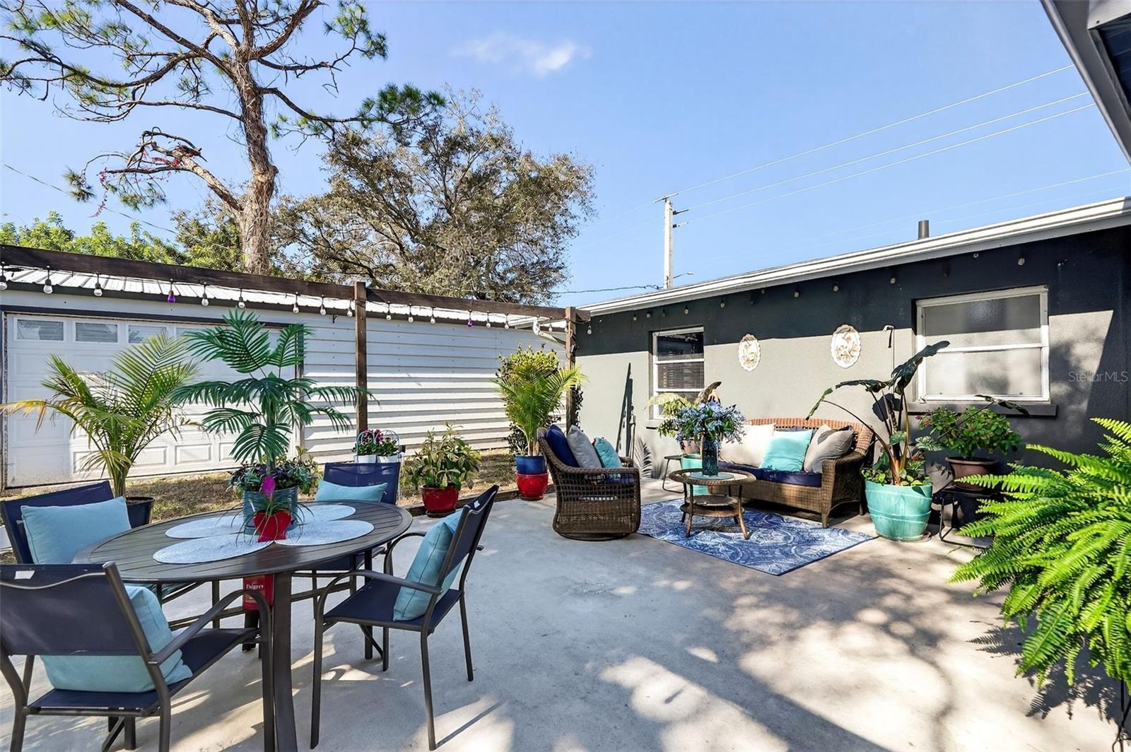 405 W SEMINOLE DR