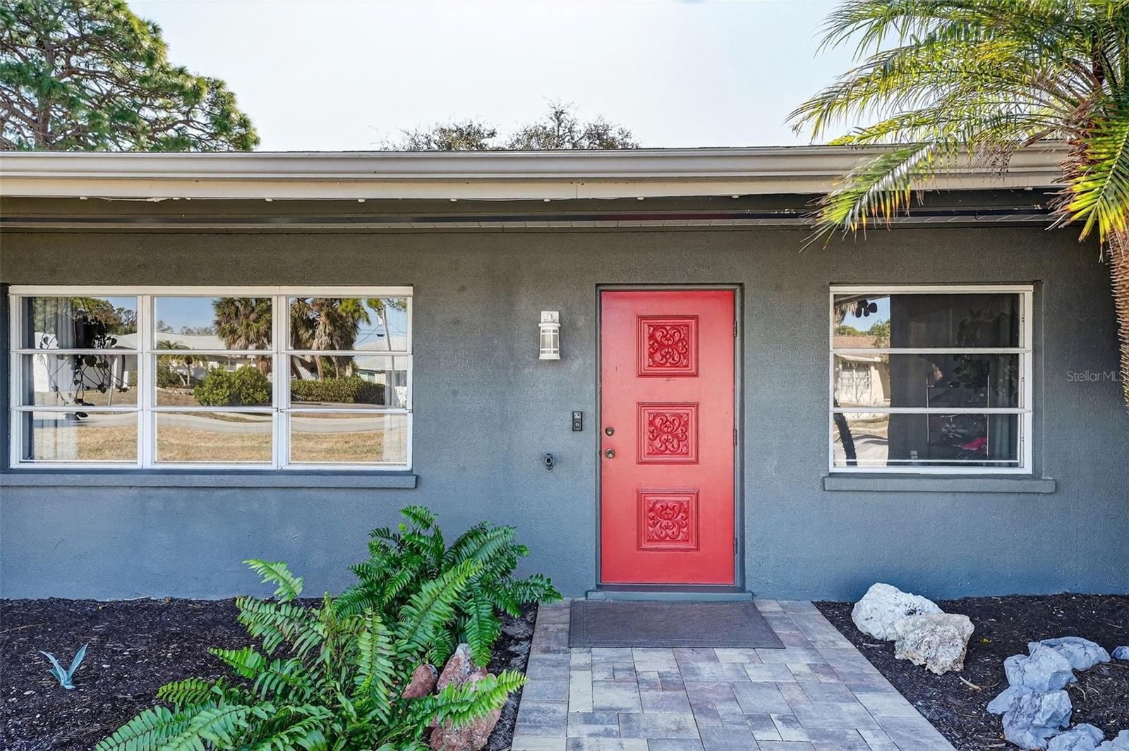 405 W SEMINOLE DR