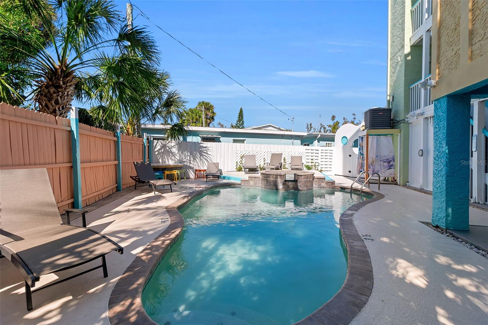 5322 CALLE DE LA SIESTA