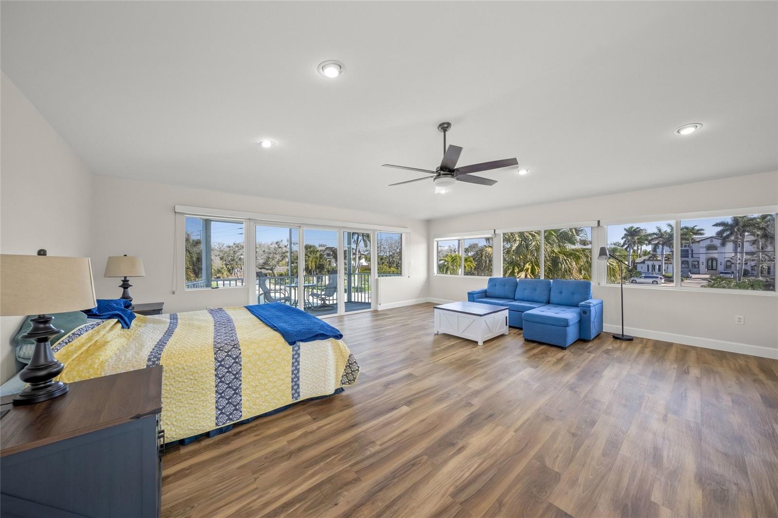 8560 HERON LAGOON CIR