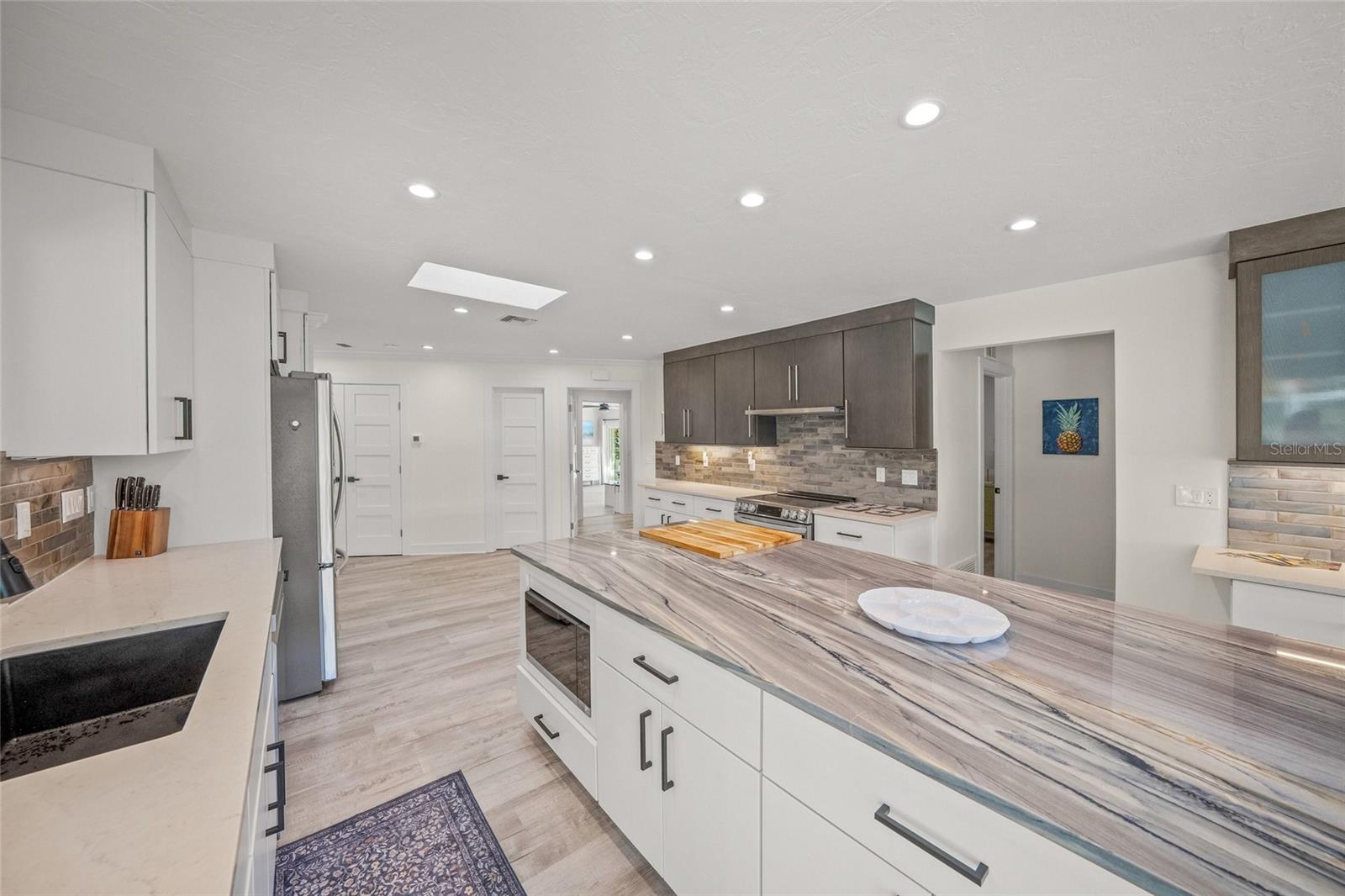 8560 HERON LAGOON CIR