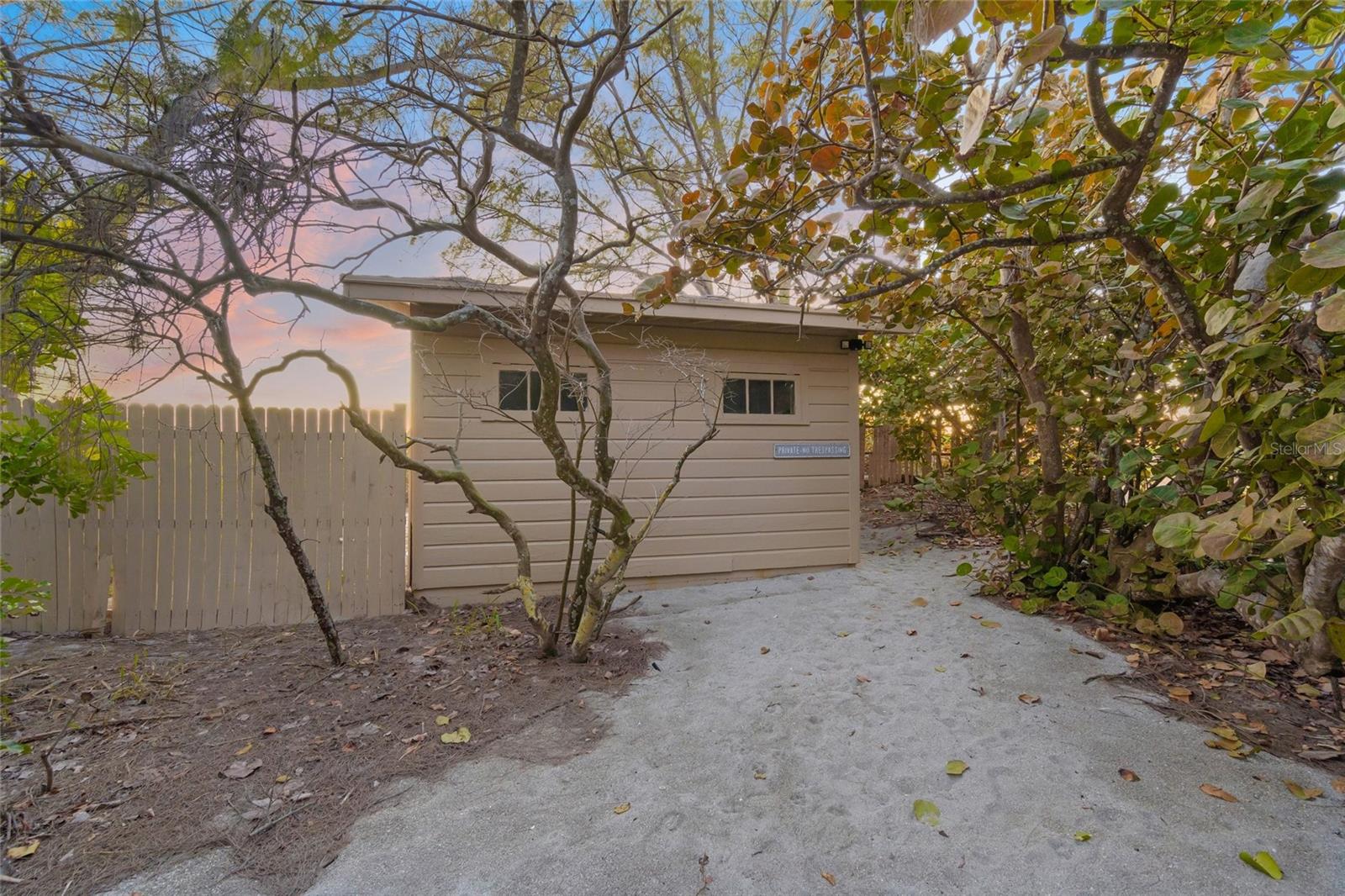 8560 HERON LAGOON CIR