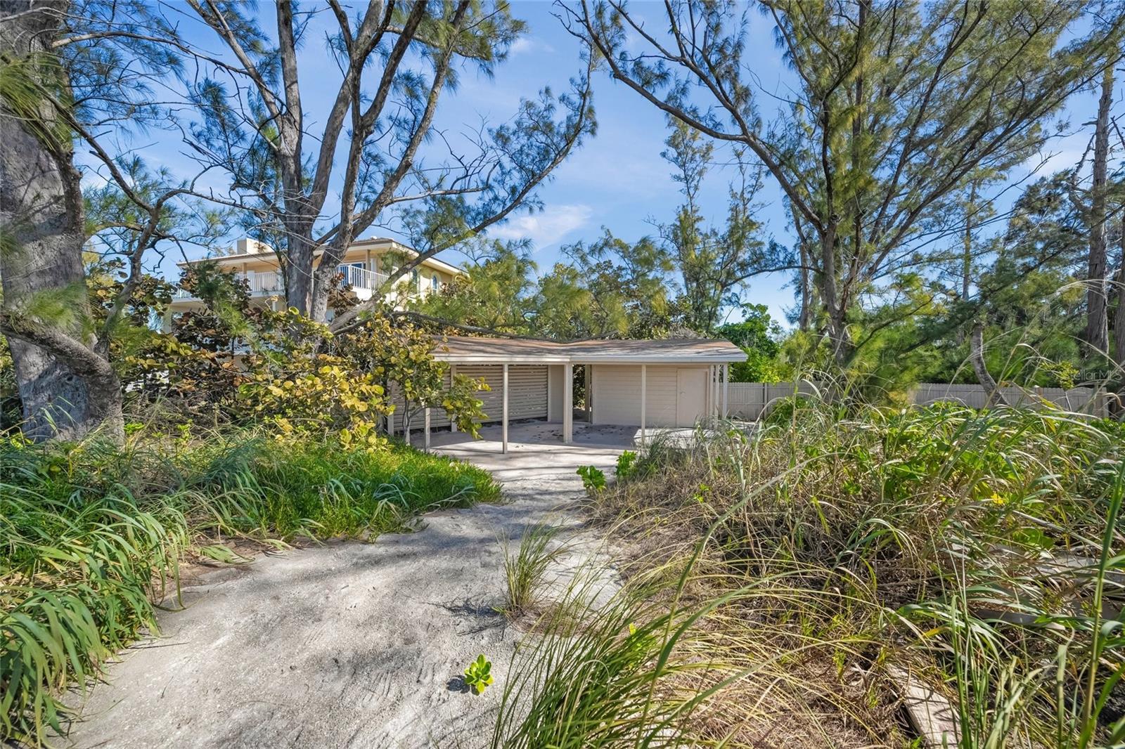 8560 HERON LAGOON CIR