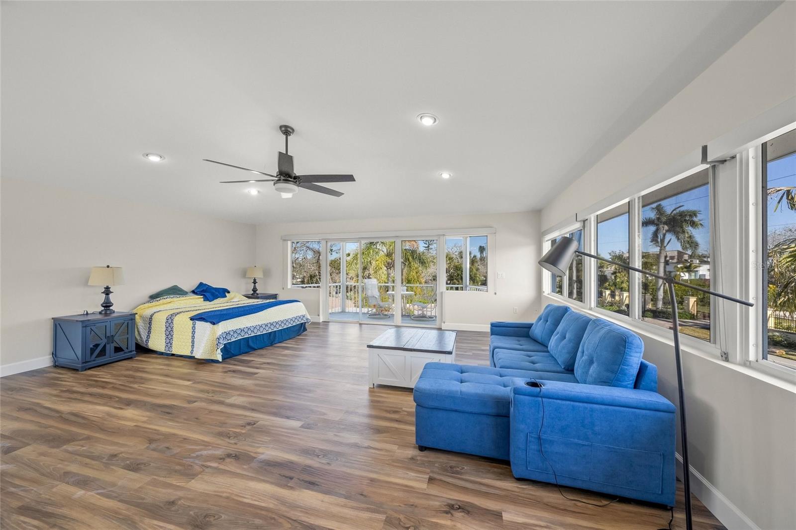 8560 HERON LAGOON CIR