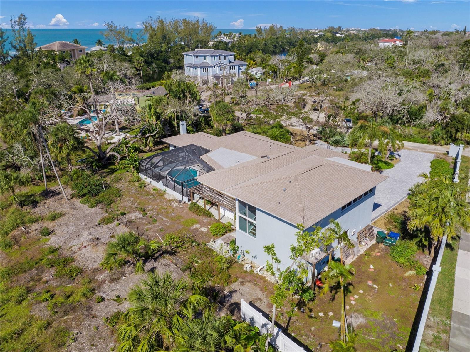 8560 HERON LAGOON CIR