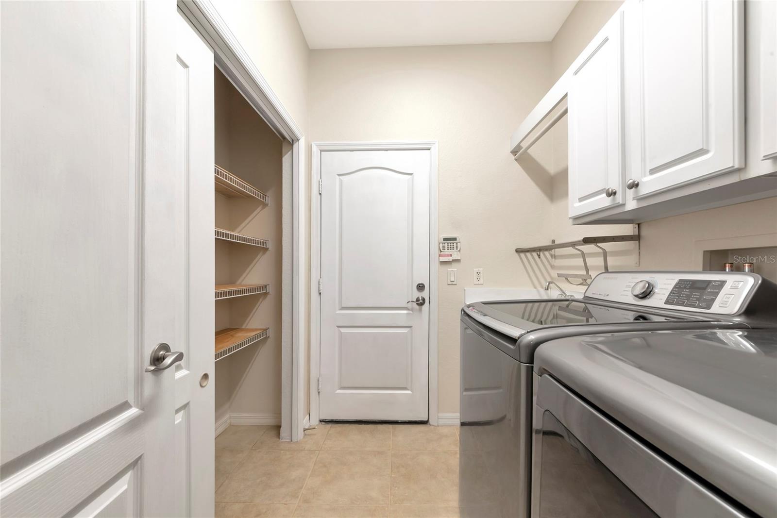 223 RIVER ENCLAVE CT