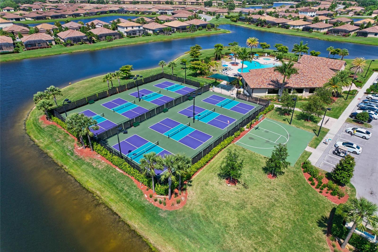 223 RIVER ENCLAVE CT