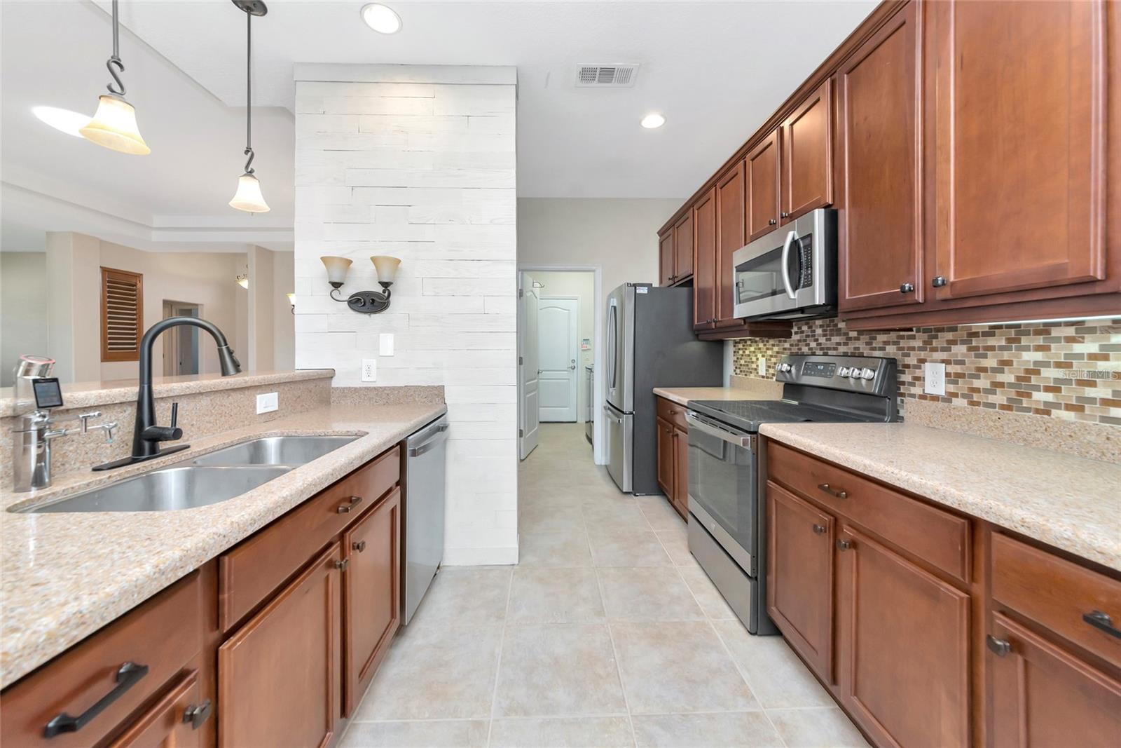 223 RIVER ENCLAVE CT