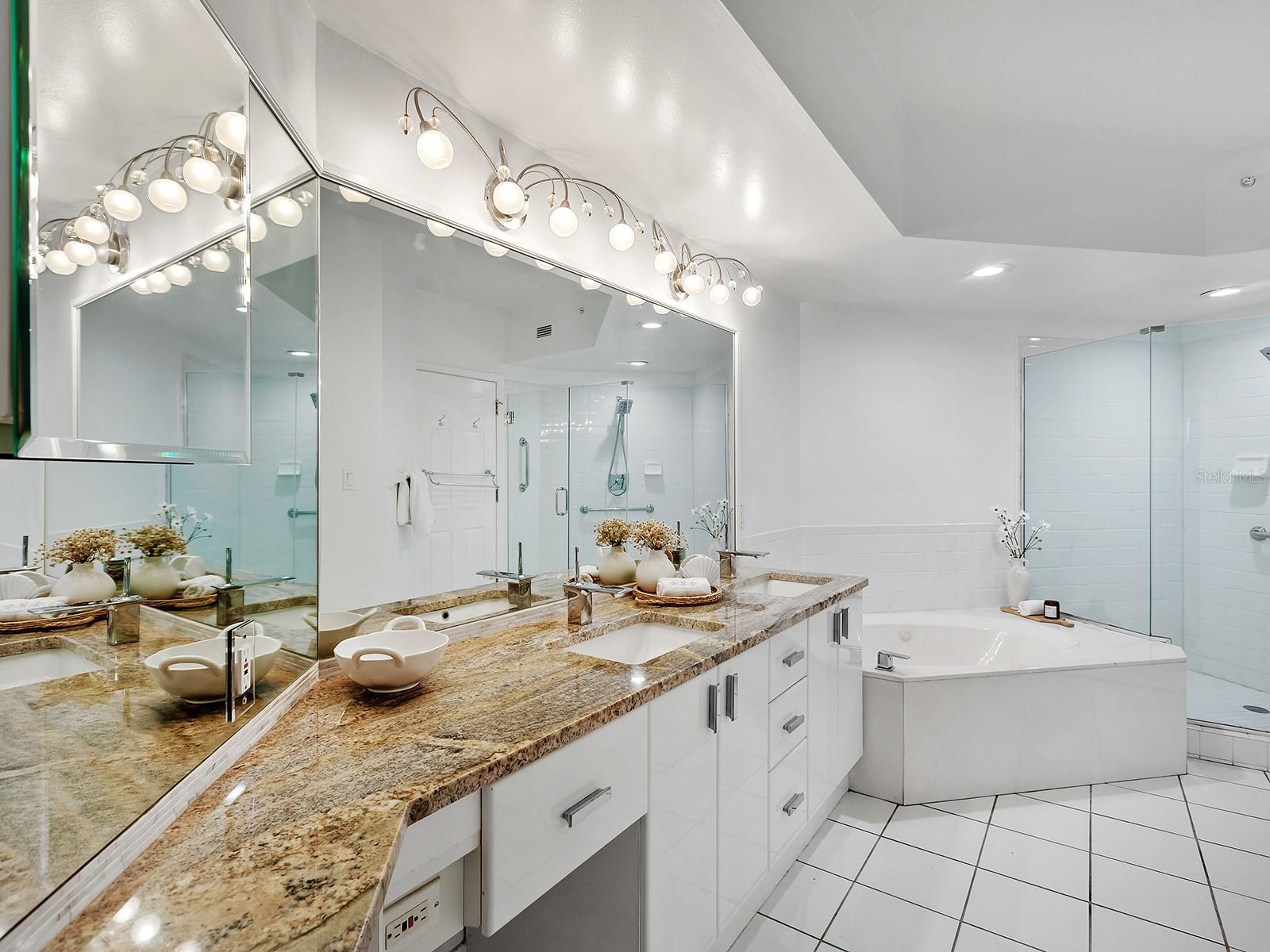 5420 EAGLES POINT CIR #106