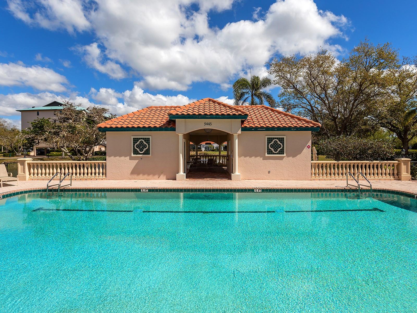 5420 EAGLES POINT CIR #106