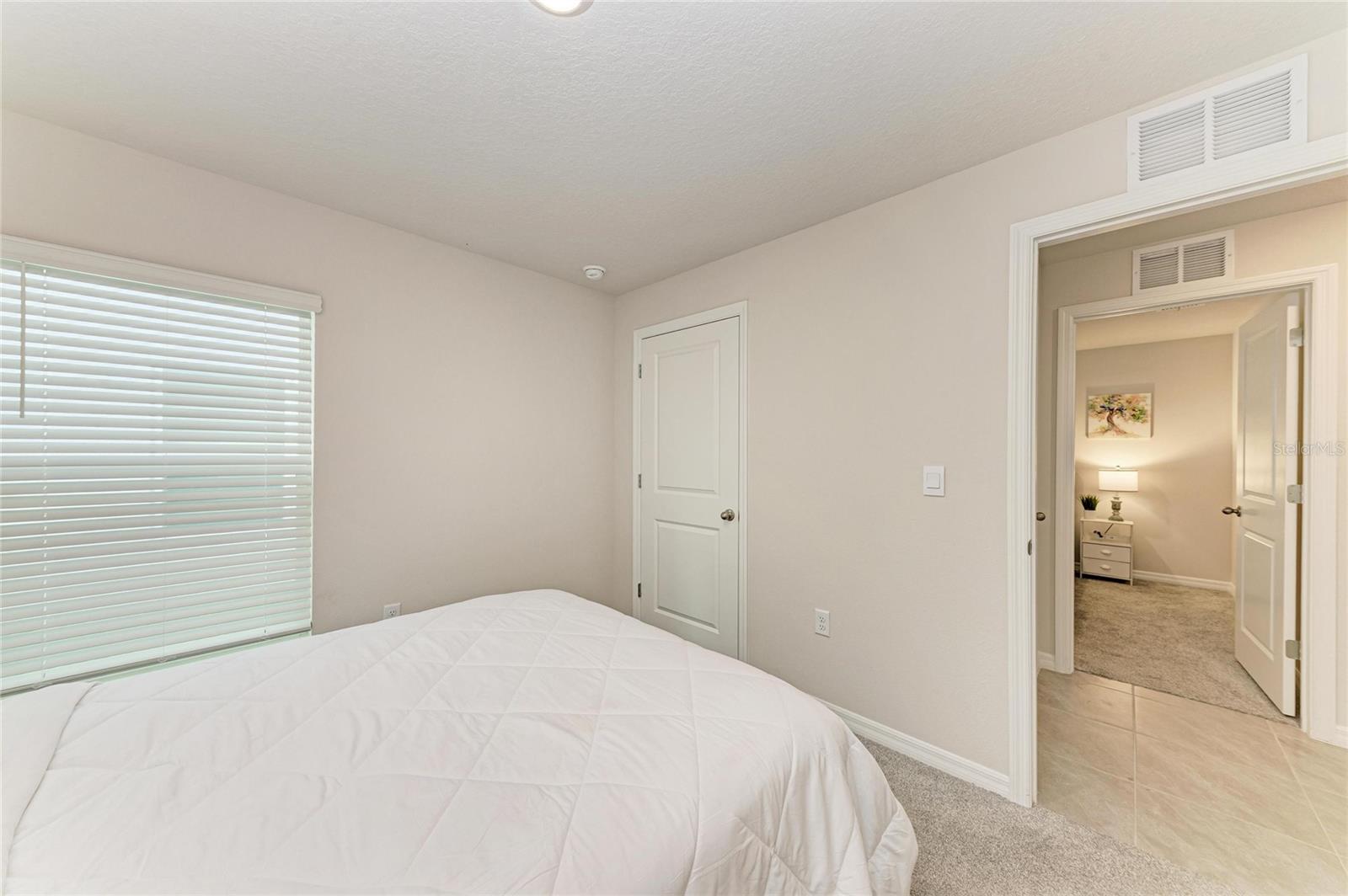 3915 DIRECT GREEN PL