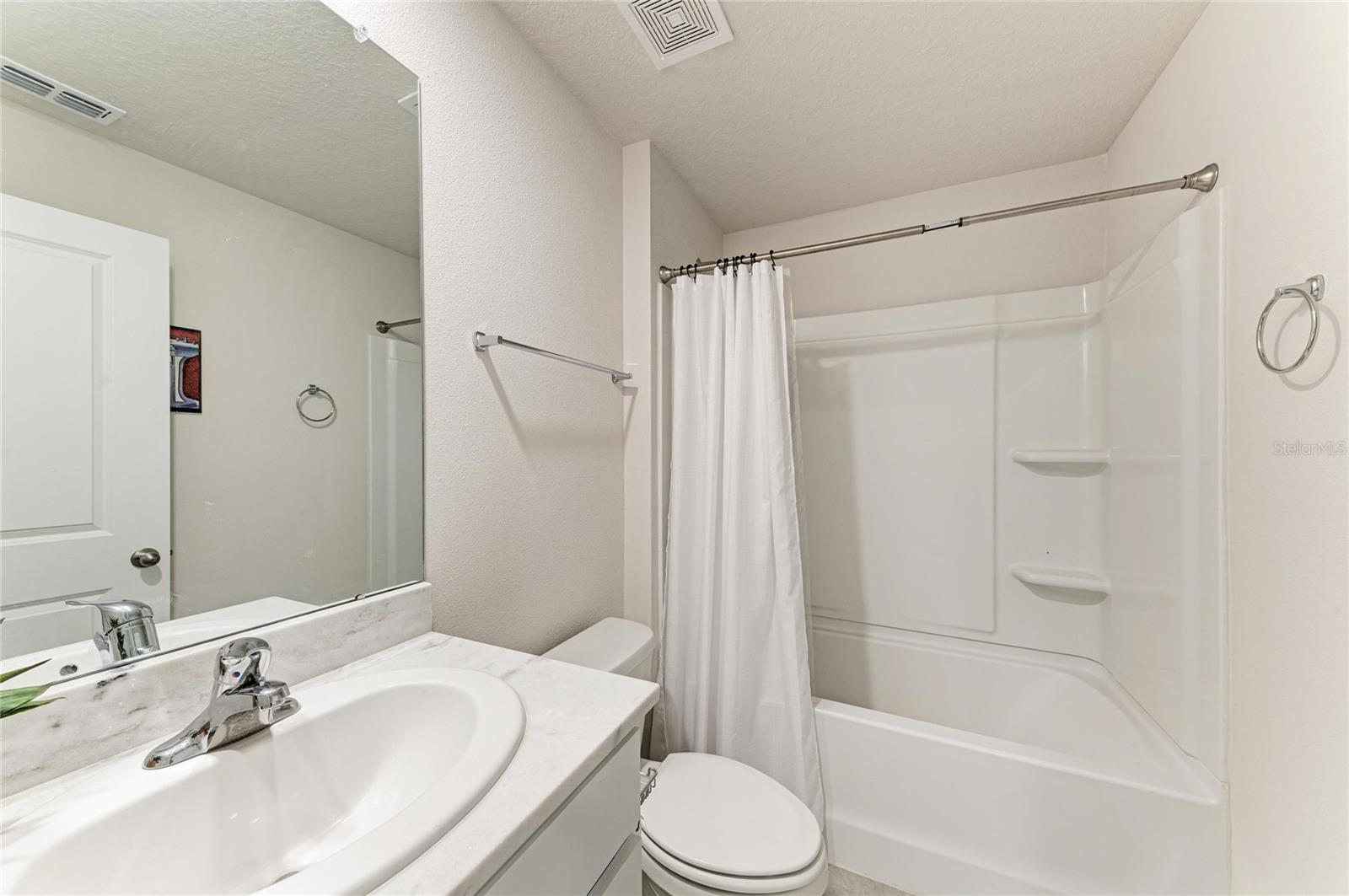 3915 DIRECT GREEN PL