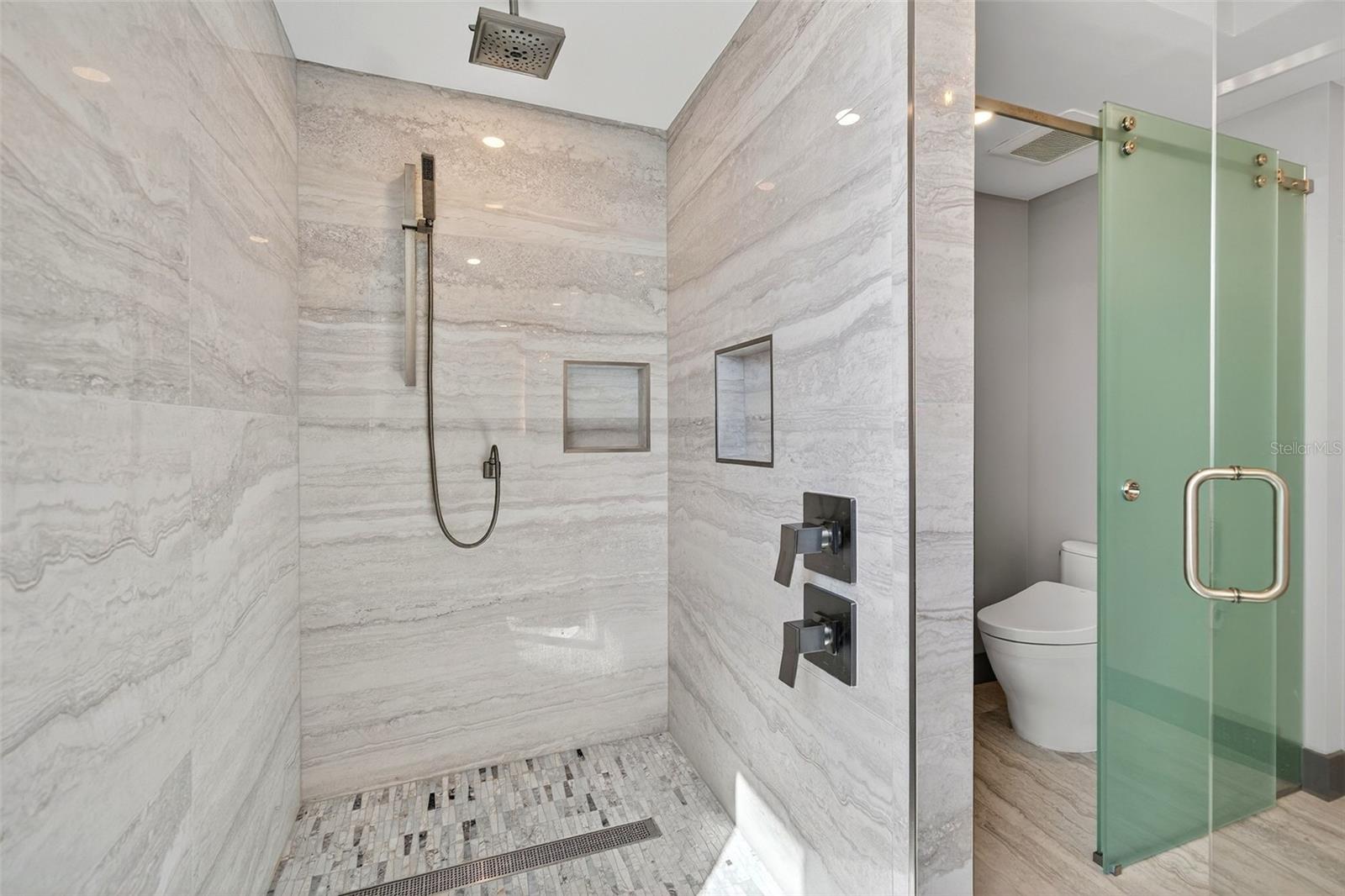 800 N TAMIAMI TRL #1217