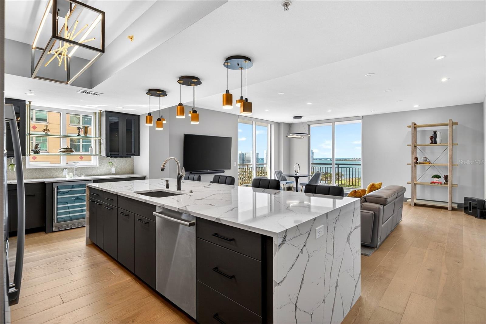 800 N TAMIAMI TRL #1217