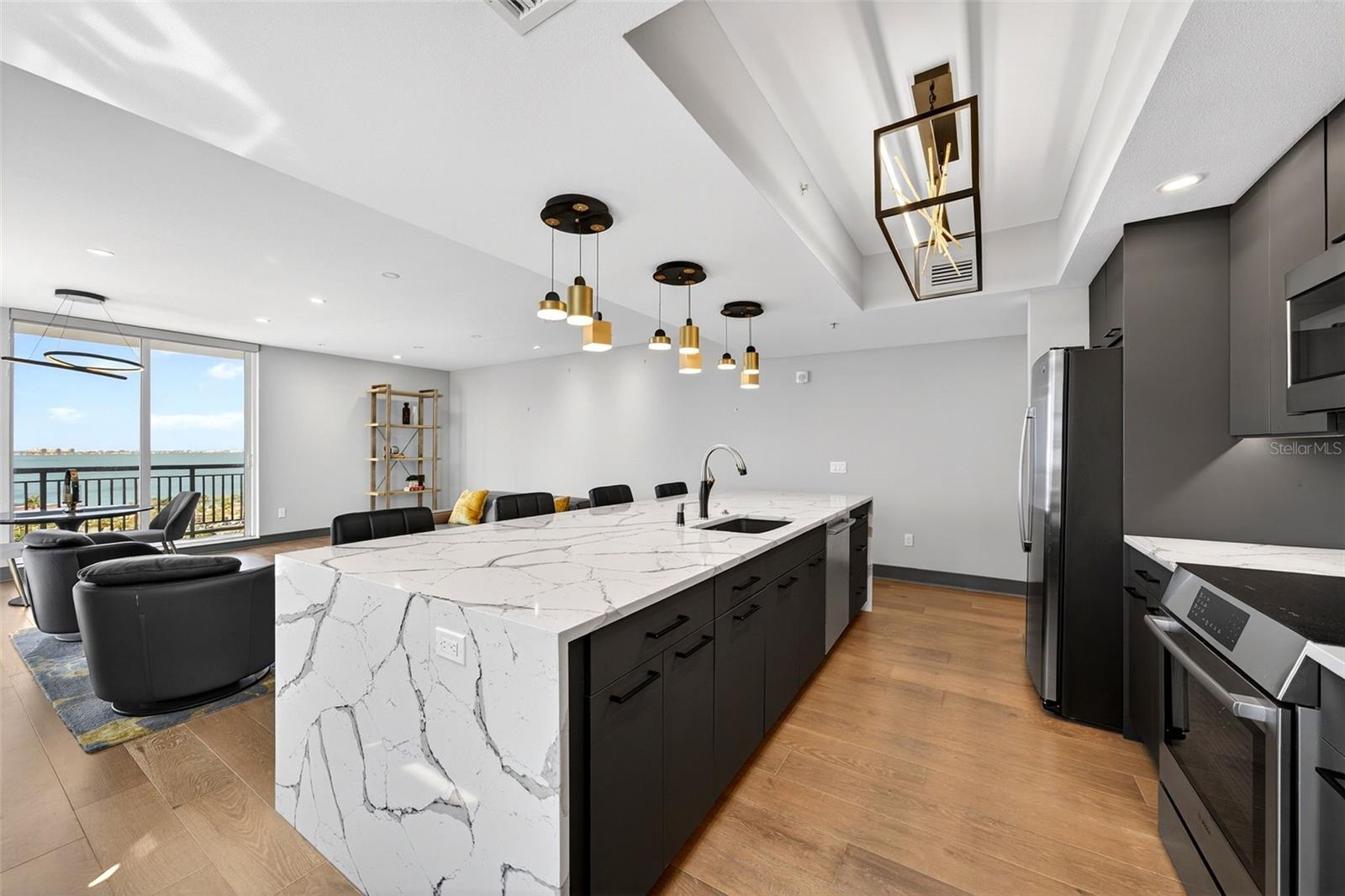 800 N TAMIAMI TRL #1217