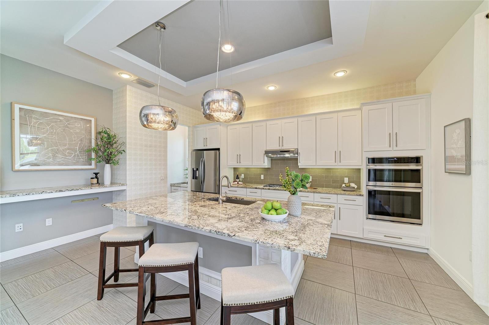 826 HONEYFLOWER LOOP