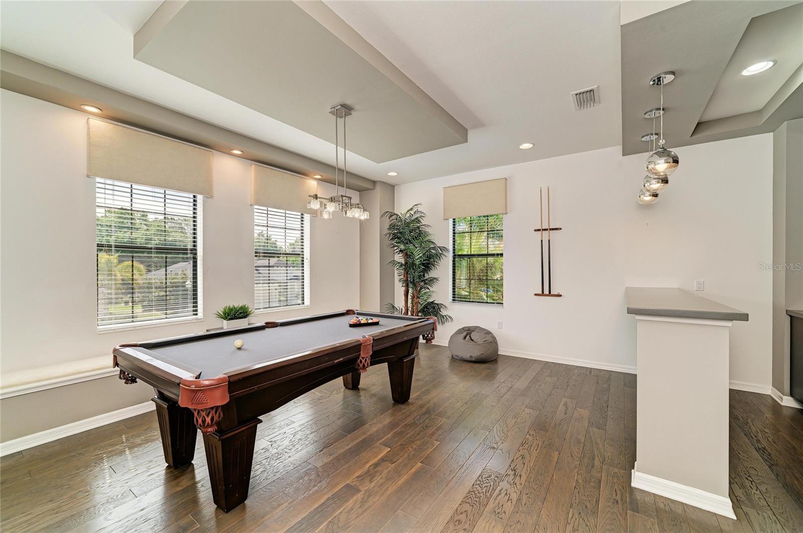 826 HONEYFLOWER LOOP