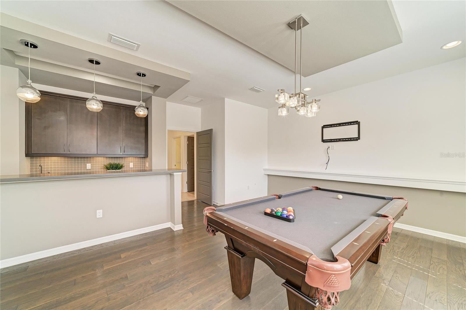 826 HONEYFLOWER LOOP