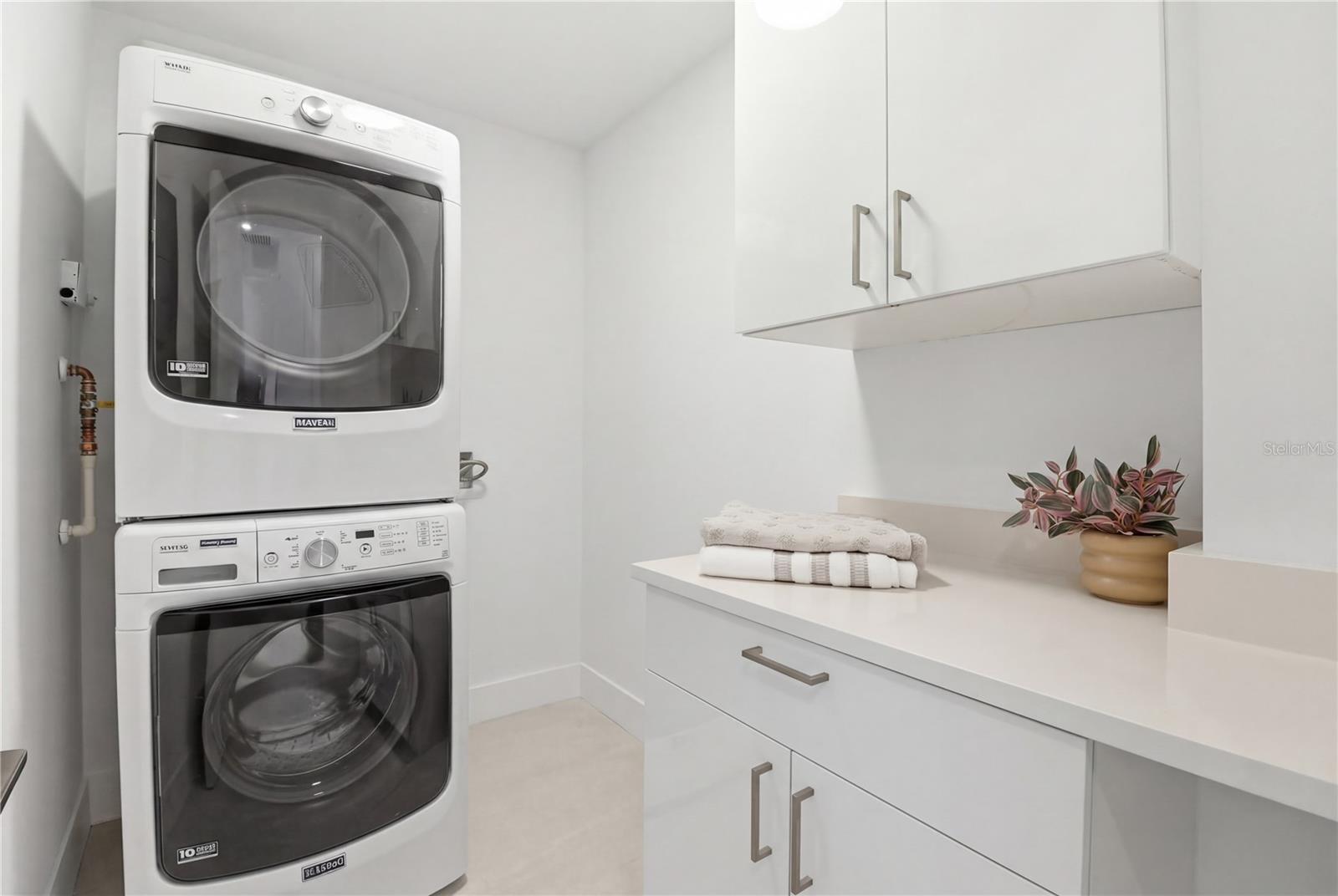 226 GOLDEN GATE PT #34