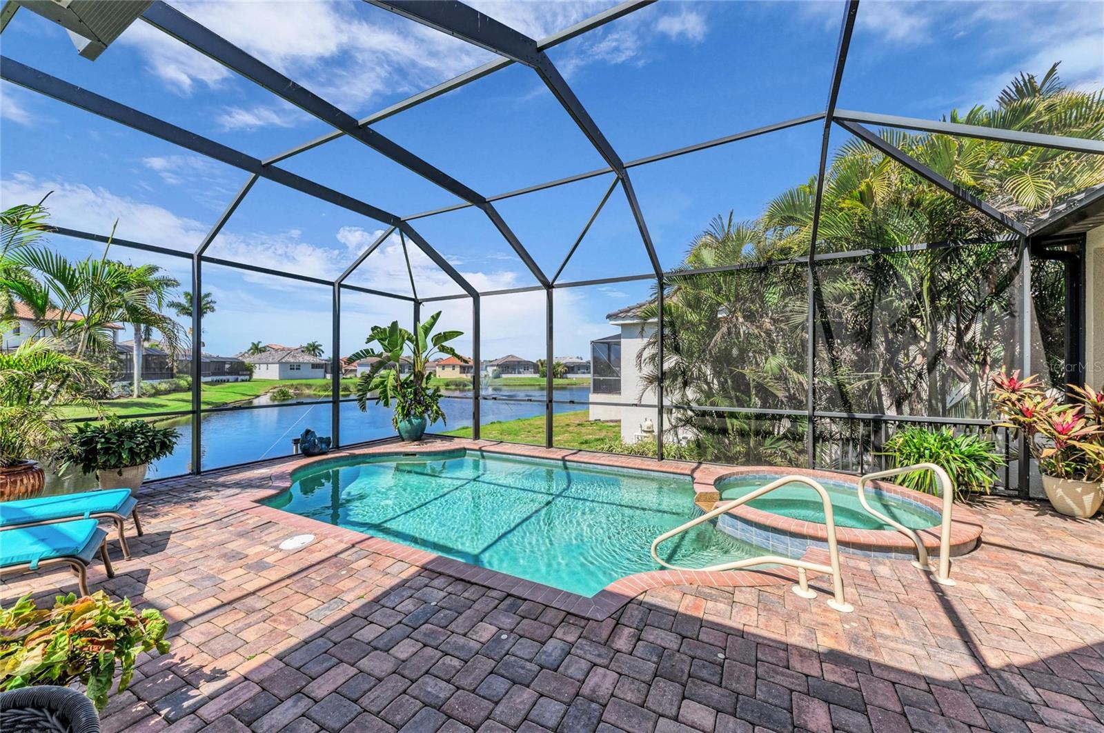 6224 SIGNATURE POINTE LN