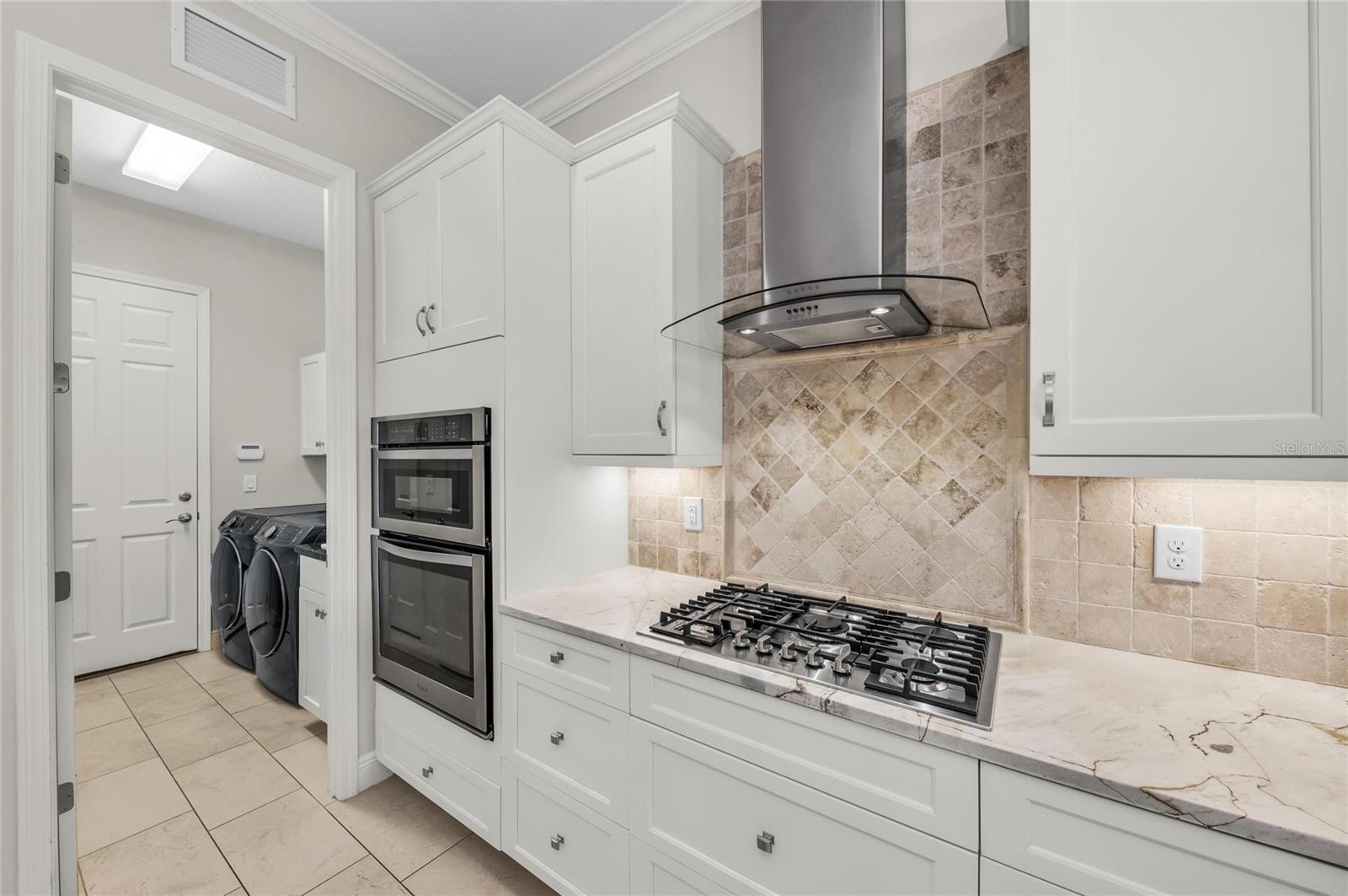 6224 SIGNATURE POINTE LN