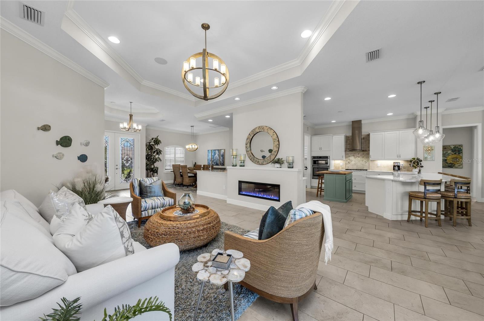 6224 SIGNATURE POINTE LN