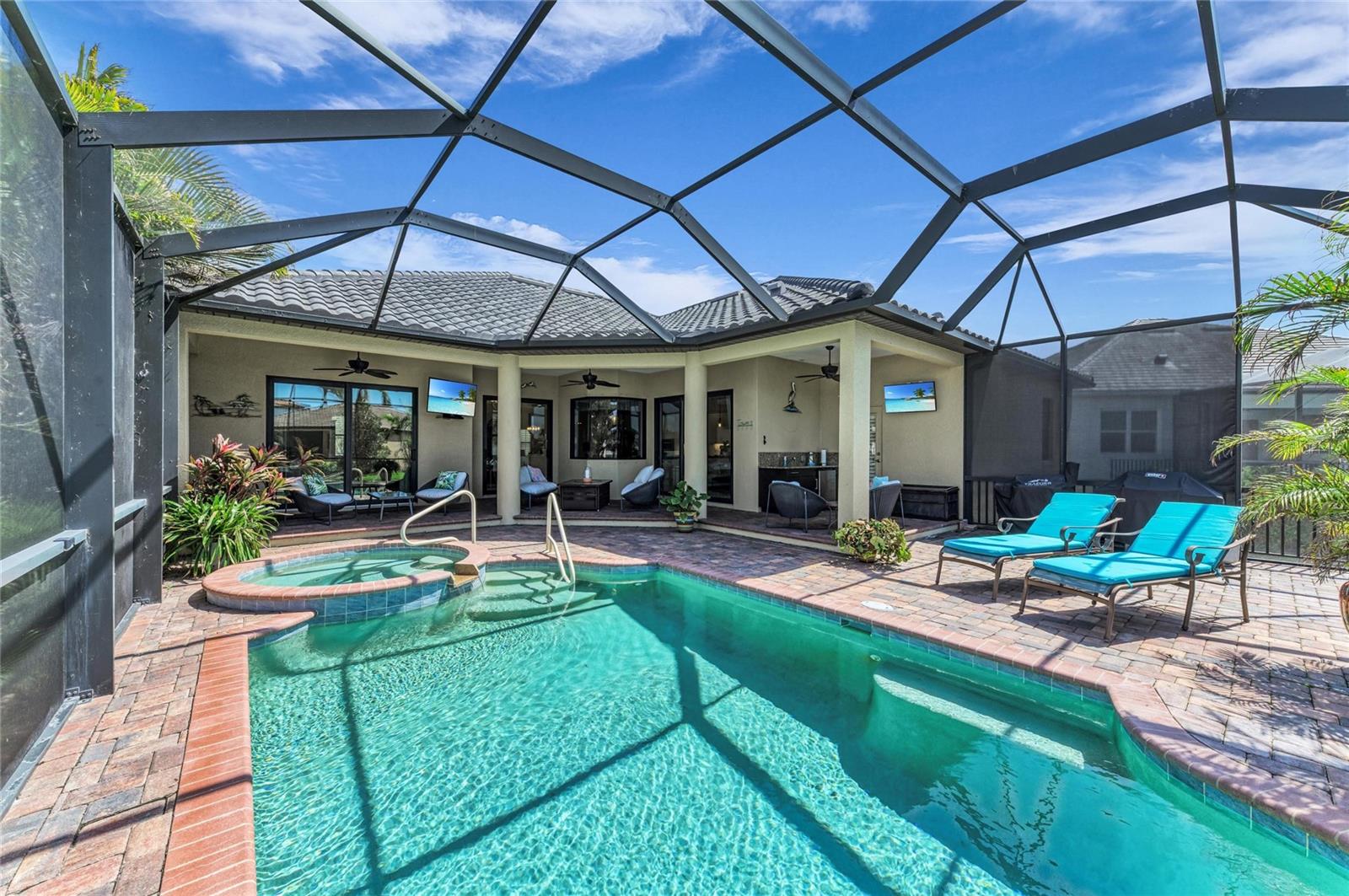 6224 SIGNATURE POINTE LN