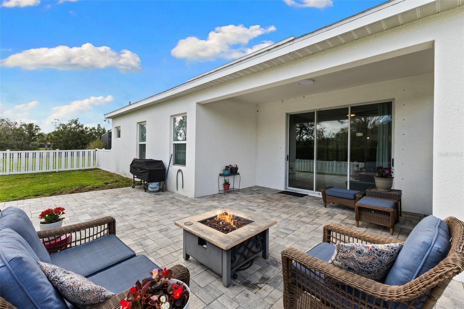 1316 THORNBURY DR